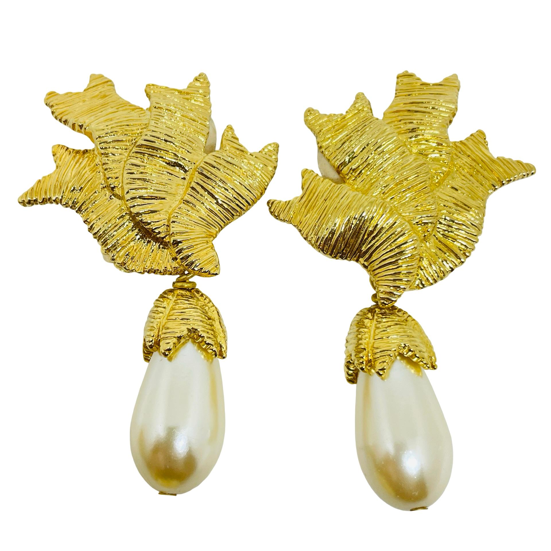 LES BERNARD vintage gold tone pearl massive designer clip on earrings