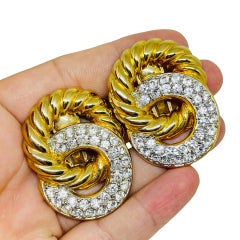 LES BERNARD vintage signed gold tone rhinestones chain designer clip earrings