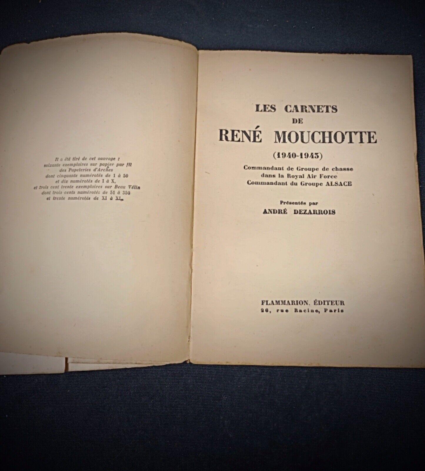 Esplora un pezzo di storia con Les Carnets de René Mouchote, una rara edizione originale di René Mouchote, lo stimato comandante del Gruppo Alsazia. Questo resoconto storico offre uno sguardo unico sulle esperienze e le osservazioni di una figura