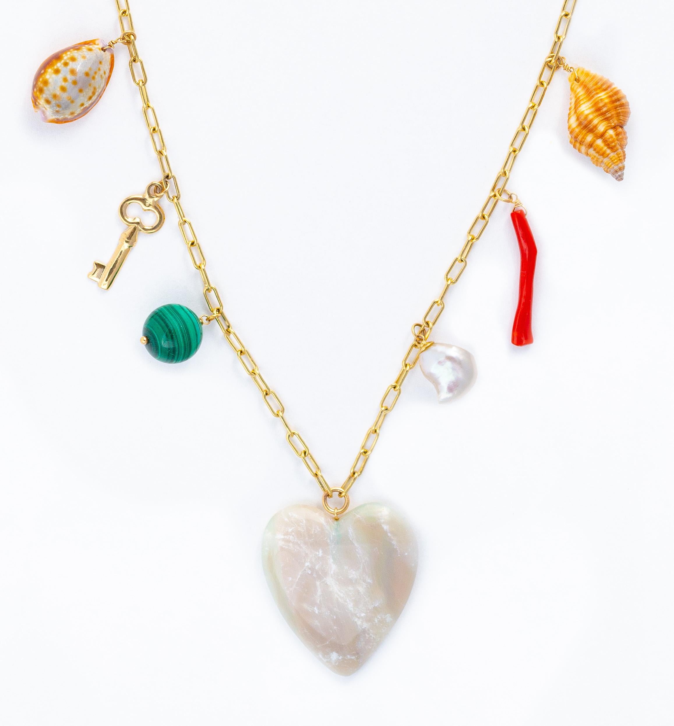 Artiste Les Charmantes Collier à breloques coeur en opale en vente