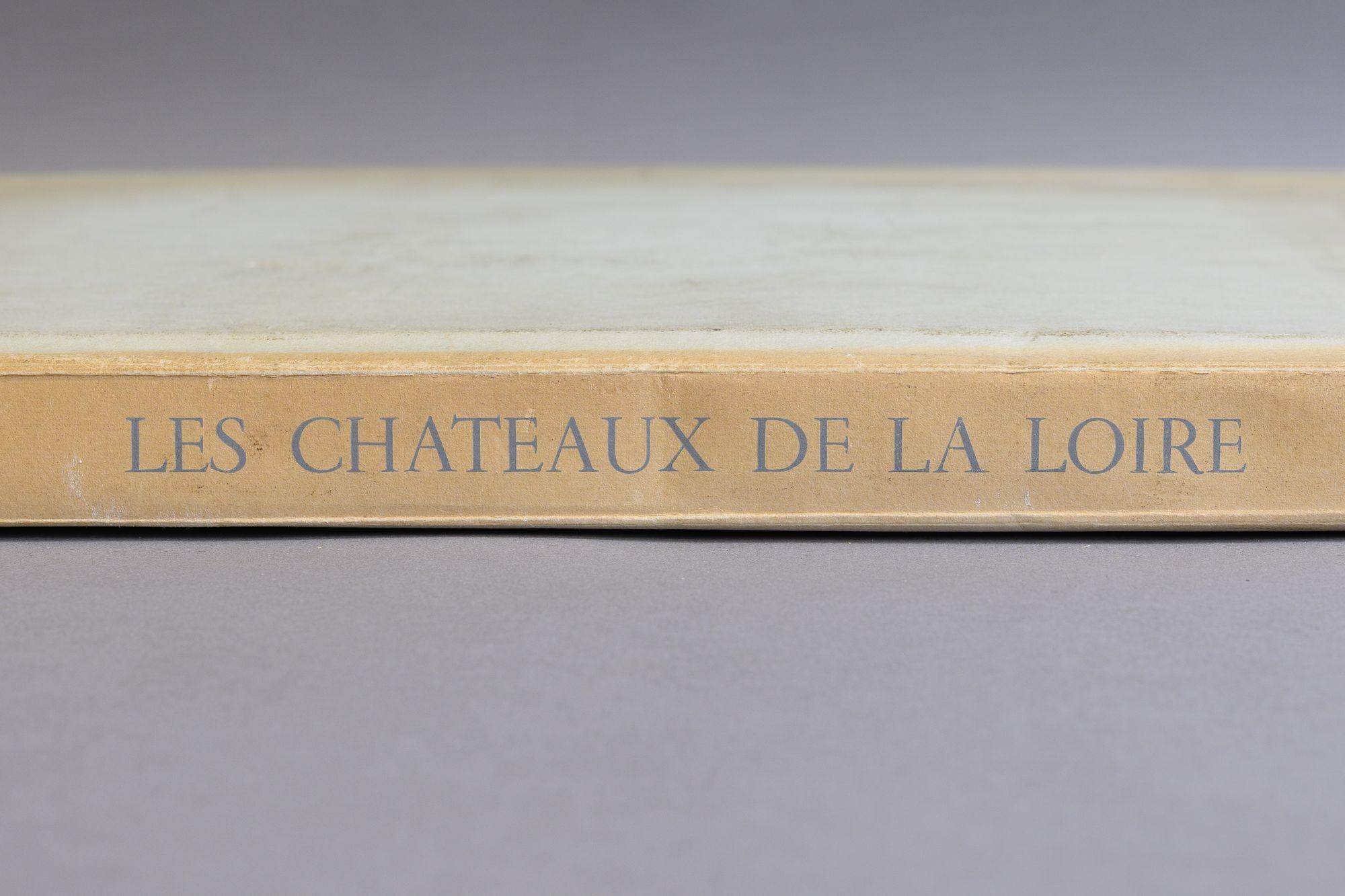 Les Chateaux De La Loire Photography Book In Good Condition For Sale In London, England