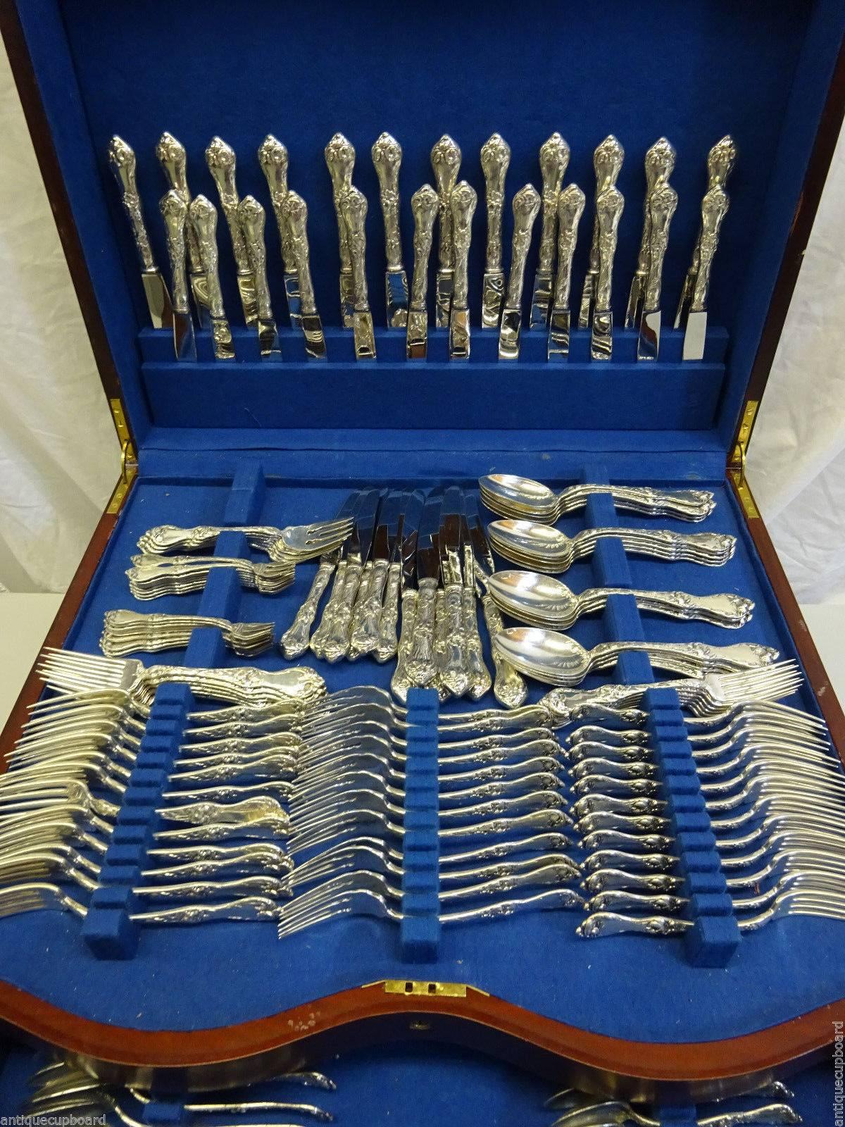 Art Nouveau Les Cinq Fleurs by Reed & Barton Sterling Silver Flatware Set 18 Service 242 Pcs