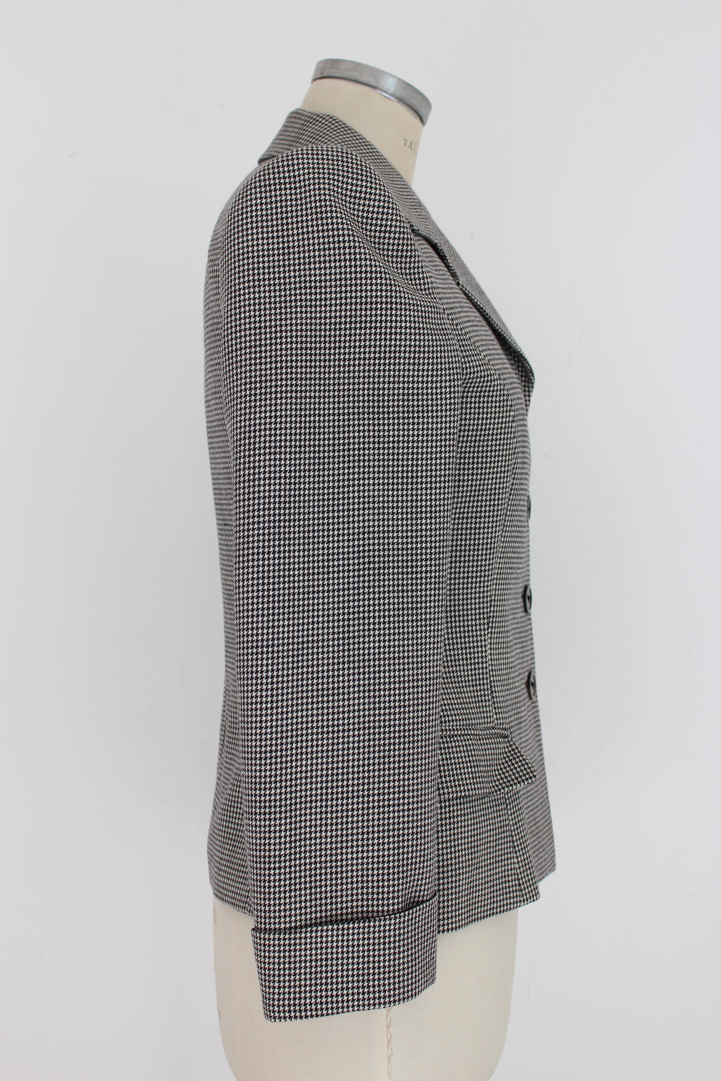Gris Les Copains Black White Wool Check Fitted Jacket (Veste ajustée à carreaux en laine) en vente