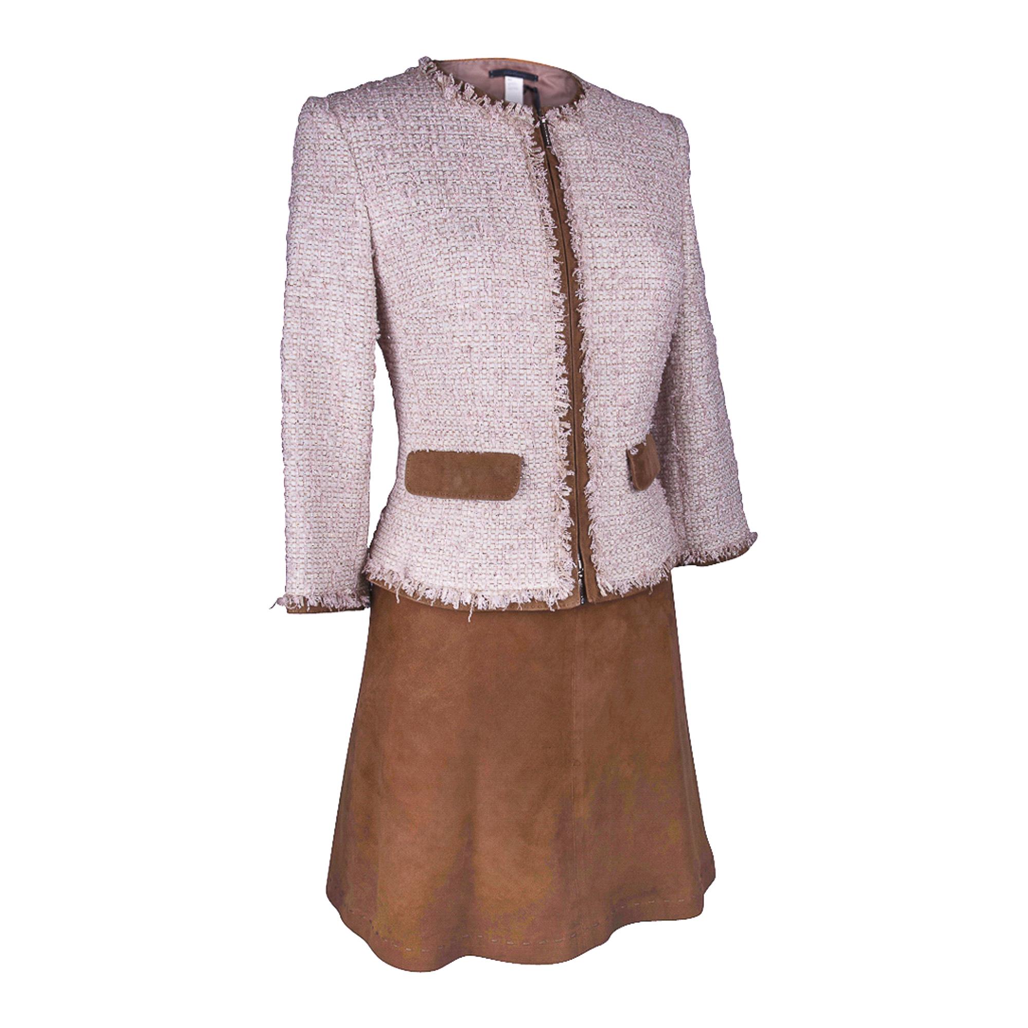 Les Copains Jacket Pink Fantasy Tweed Suede Edging Skirt Set 6 New In New Condition For Sale In Miami, FL