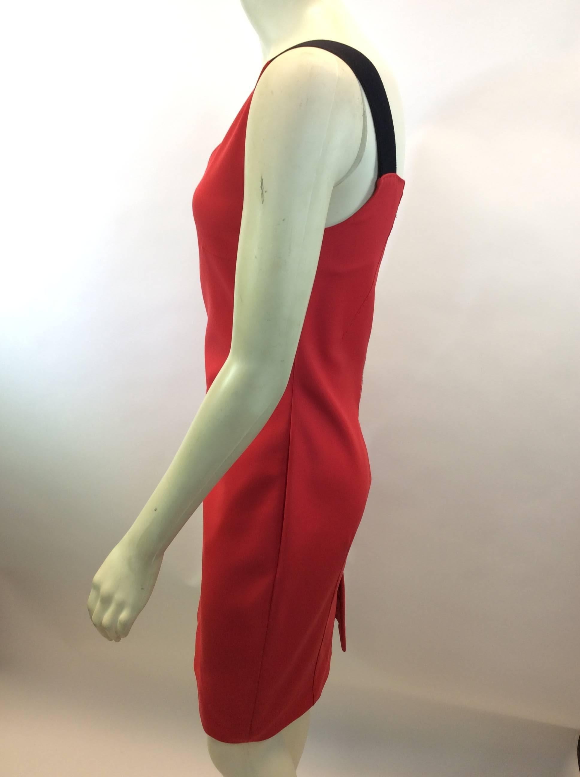 Les Copains Red Dress
$225
Made in Italy
50% Cotton
46% Nylon
4% Elastic
Size 40
Length 34