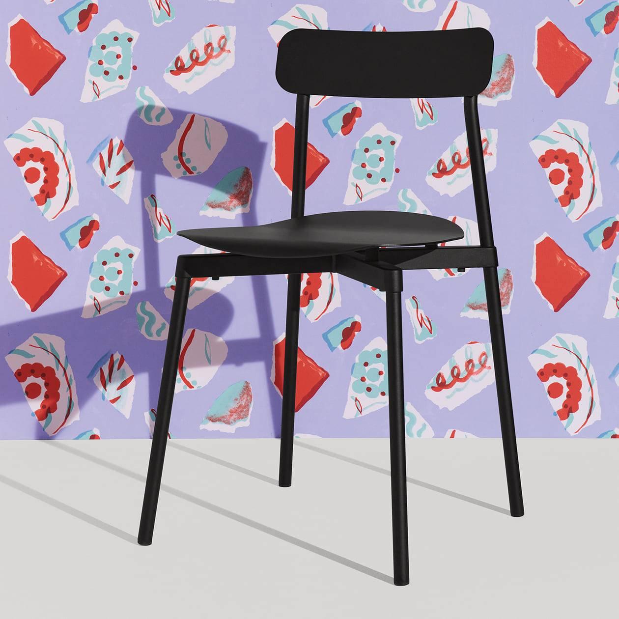 Trois histoires, trois récits, trois motifs : Gaufrettes : inspiré par la souplesse du tissu, il est l'une des pièces phares des Crafties. Mosaïque : un hommage à la Maison Picassiette, une maison entièrement constituée de fragments de mosaïque.