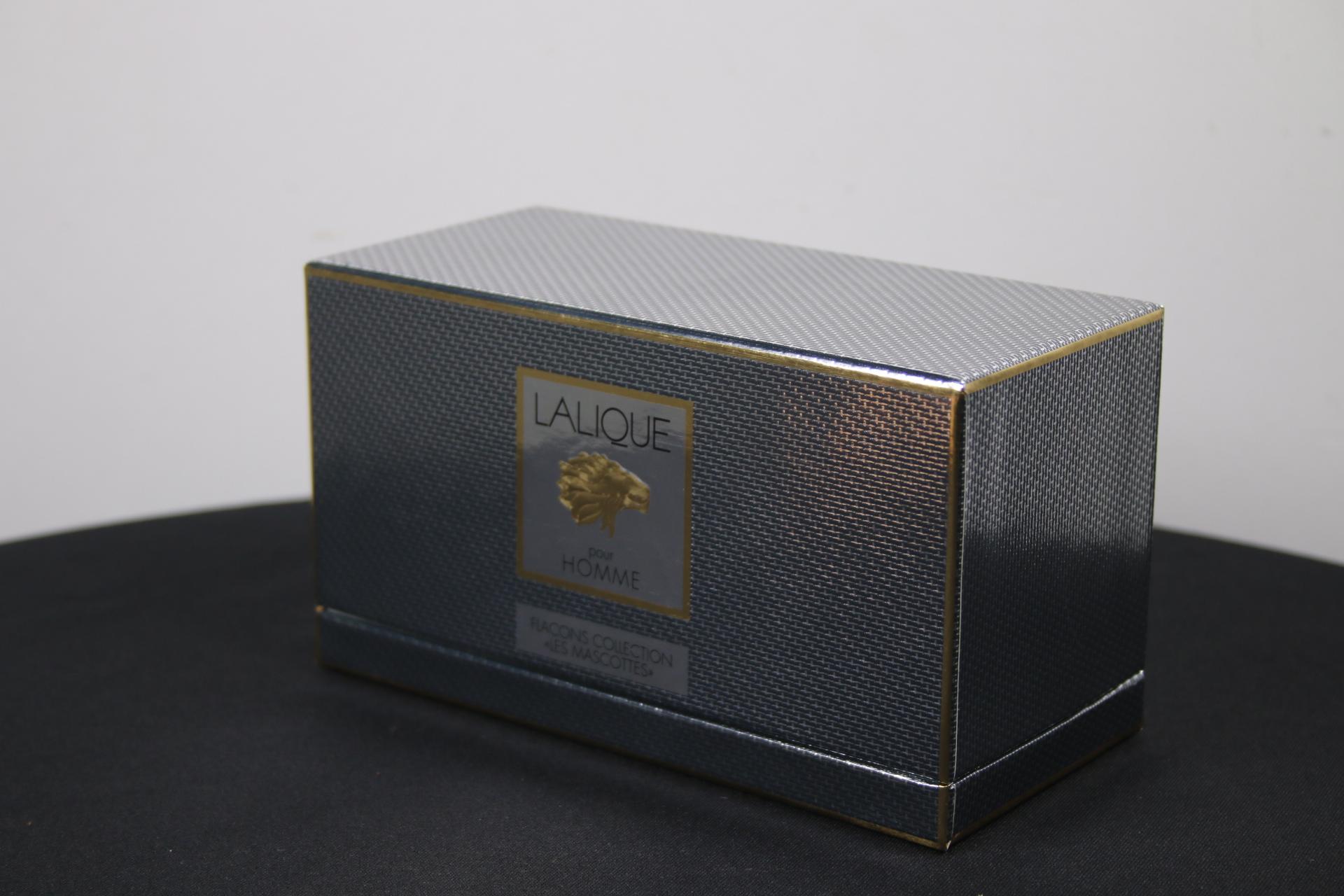 les Flacons collection miniatures Lalique 2000 1998 1999


2 Set of collectors on Opjeckten by Laliqeu Frence,

lesson Bottles collection miniatures

Miniatursers Perfume, laliqeu, 2000, 1999, 1998, collectors, collects item,

Original in