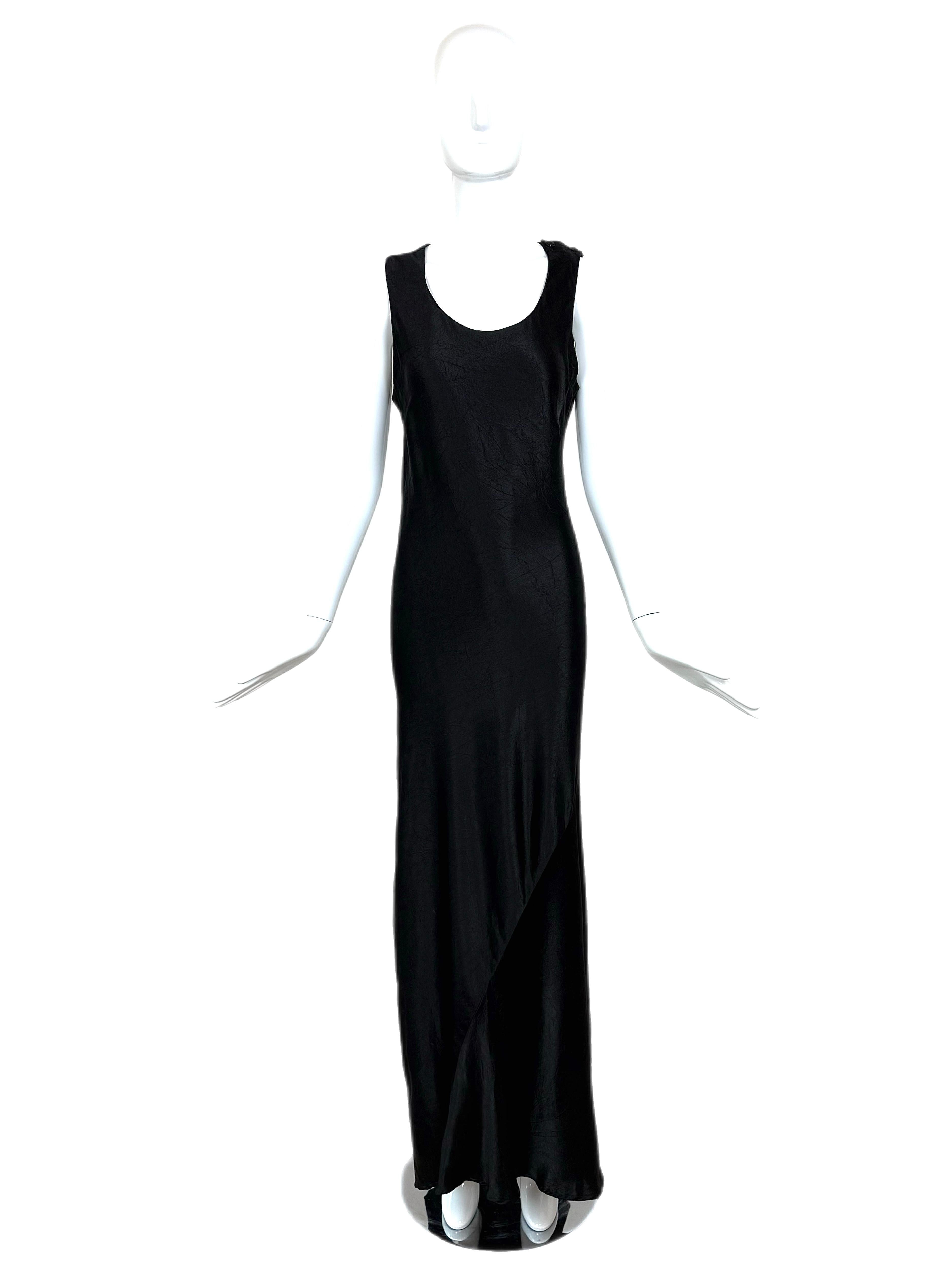 LES HABITUDES Black Silk Crinkle Effect Evening Gown w. Adjustable Belt For Sale 1