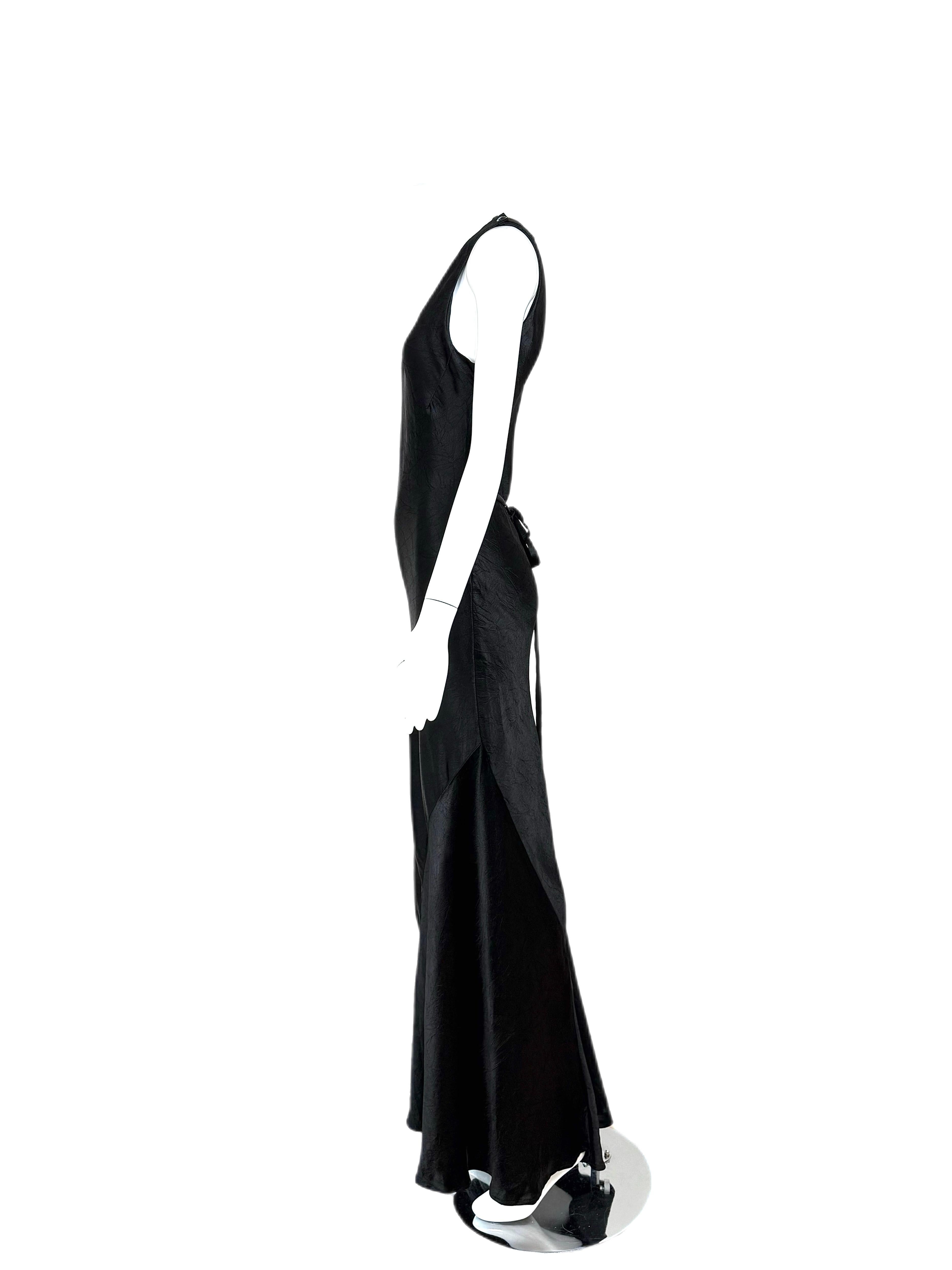 LES HABITUDES Black Silk Crinkle Effect Evening Gown w. Adjustable Belt For Sale 3