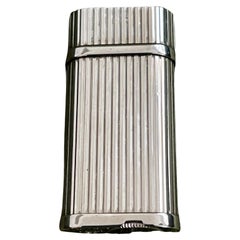 Accendino "Les Must de Cartier Paris" Retro Mini "Gordon" con finitura in platino A. Silver