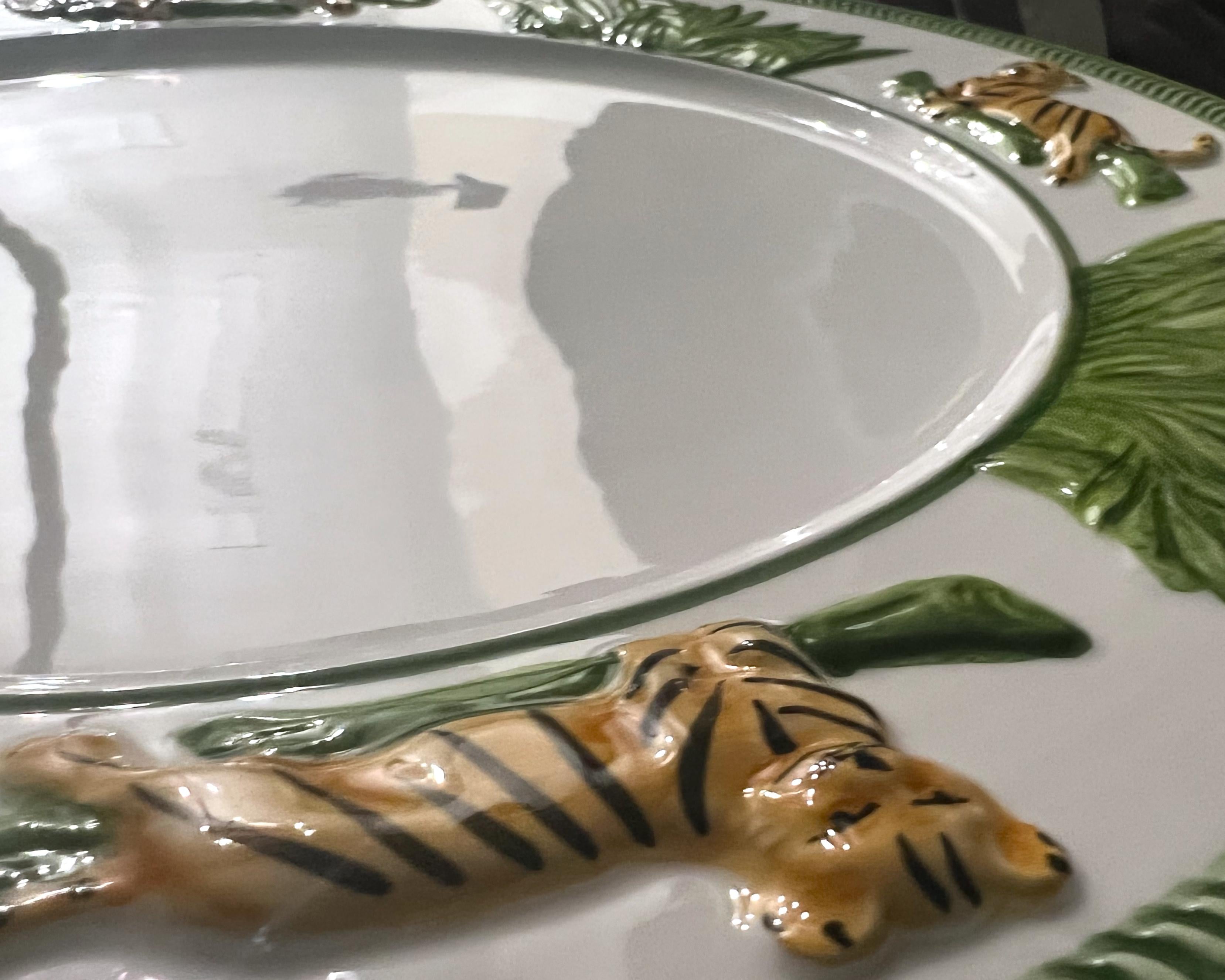 Les Ottomans Le Tigres White Ceramic Plates, Pair, Hand-Painted, Tigers, Italy 4