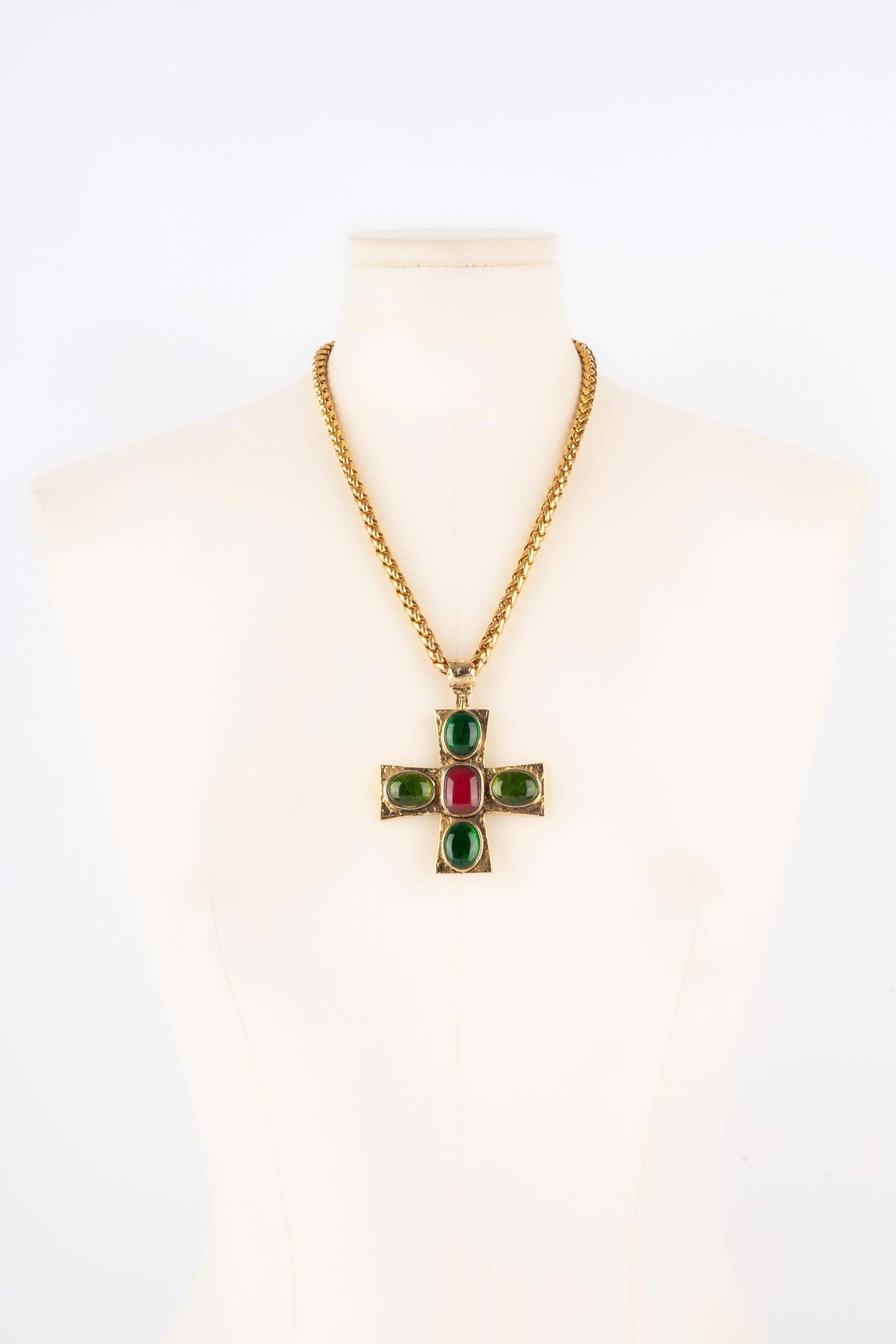Collana con croce Les Paruriers di Goossens In condizioni ottime in vendita a SAINT-OUEN-SUR-SEINE, FR