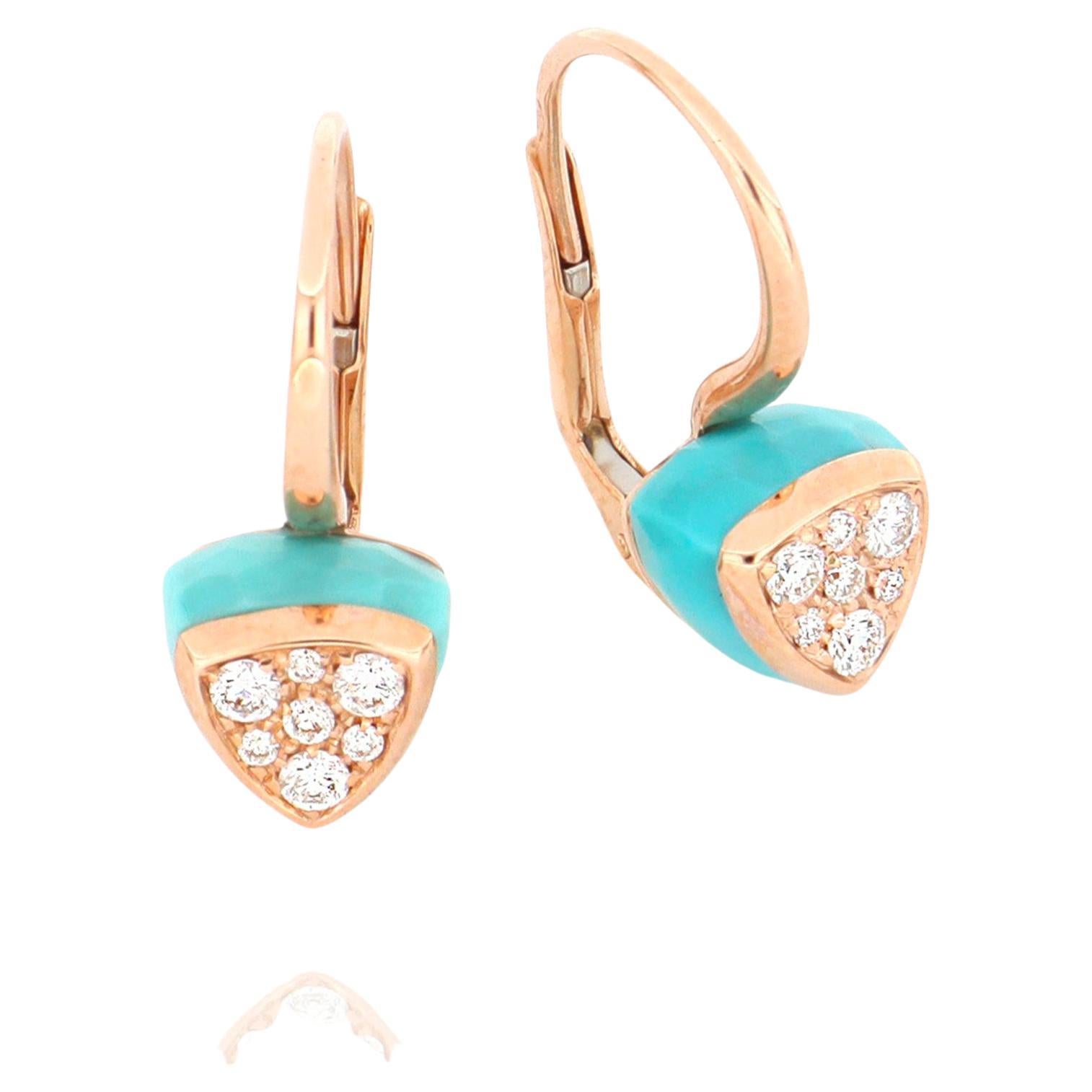Les Petits Bonbons Boucles d'oreilles triangle avec turquoise et diamants en vente