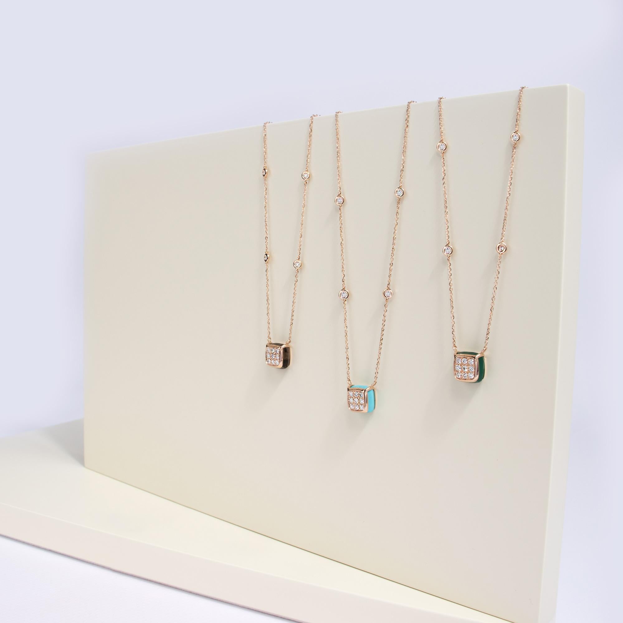 Les Petits Bonbons Halskette, quadratisch, mit grünem Onyx und Diamanten im Zustand „Neu“ im Angebot in Arezzo, IT