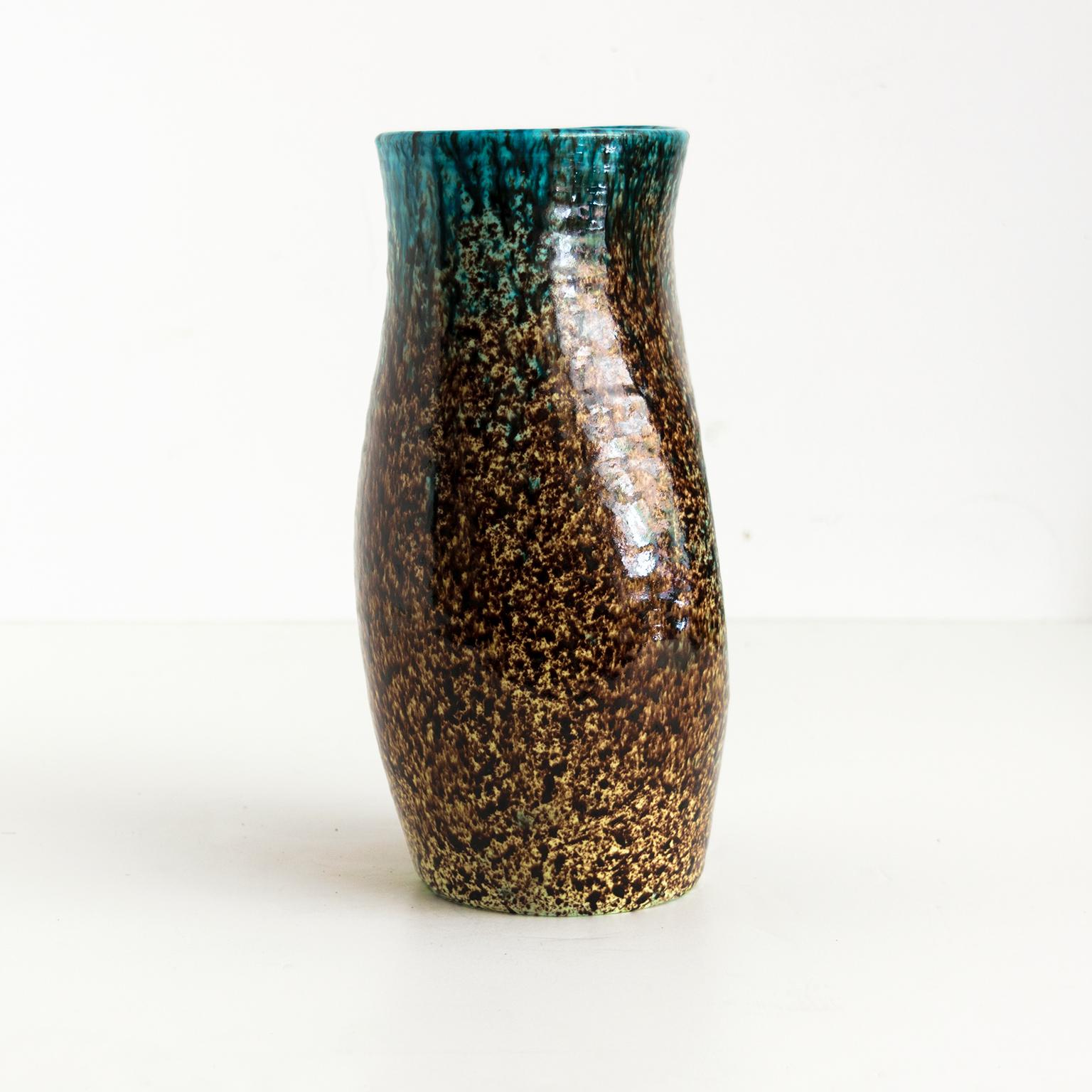 Les Potiers d’ Acccolay French Midcentury Ceramic Vase In Good Condition For Sale In New York, NY