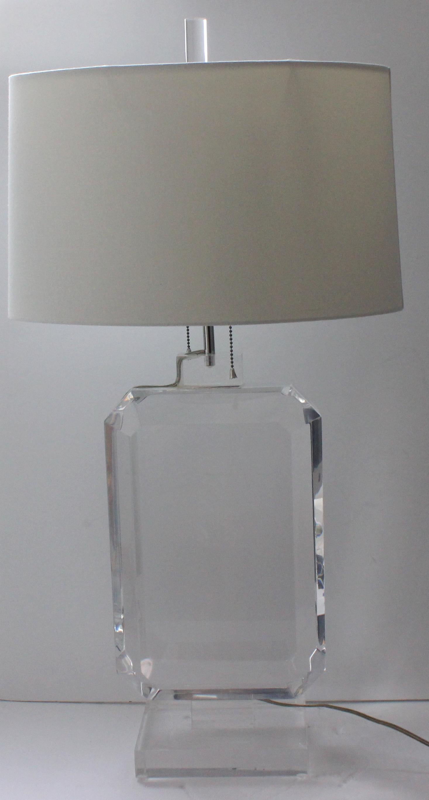 Les Prismatiques Lucite Table Lamp For Sale 6