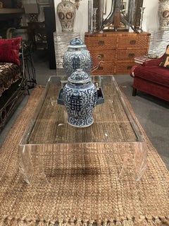 Tavolino scultoreo in lucite e vetro Les Prismatiques