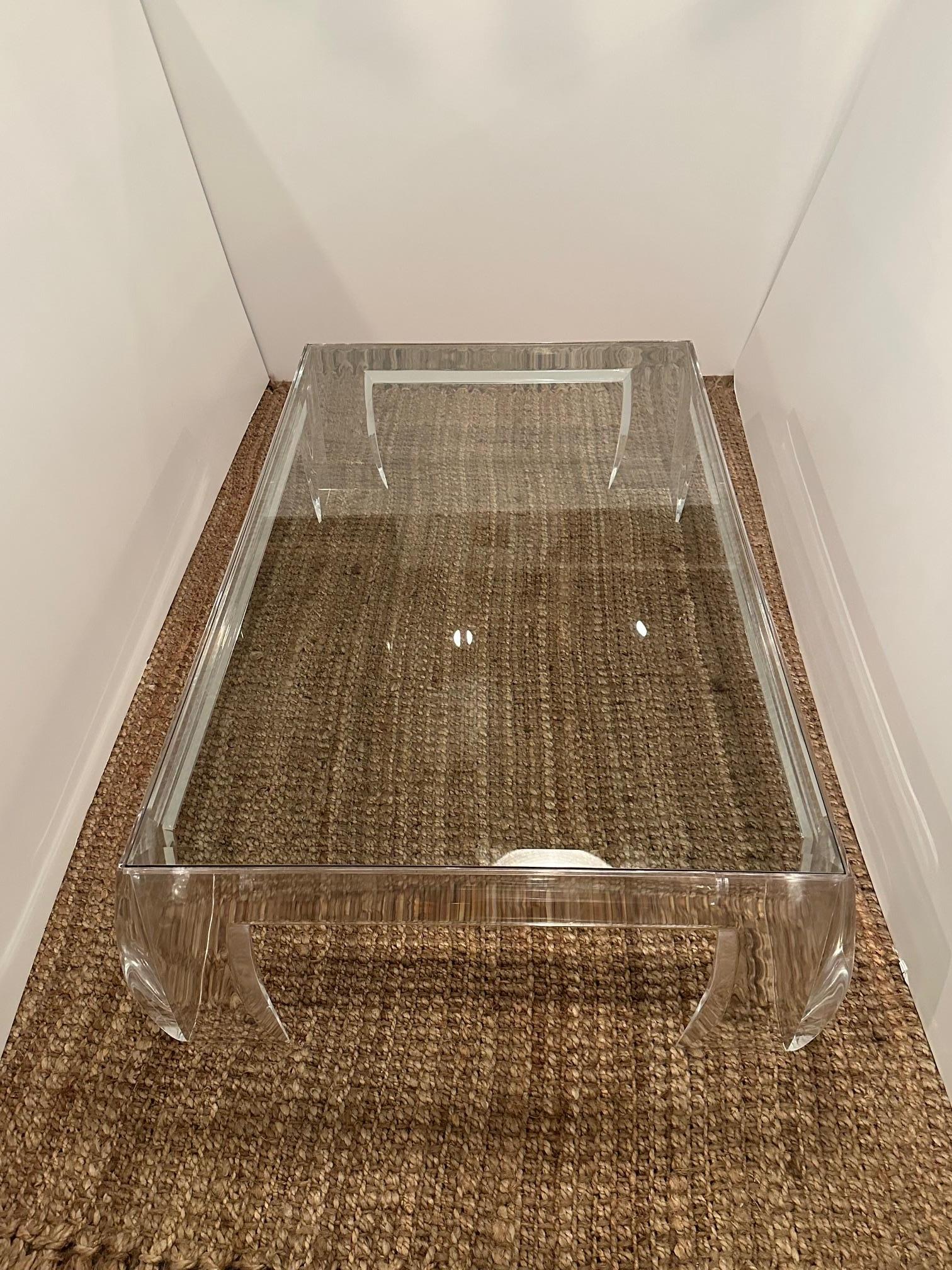 Les Prismatiques Skulpturaler Couchtisch aus Lucit und Glas im Angebot 1