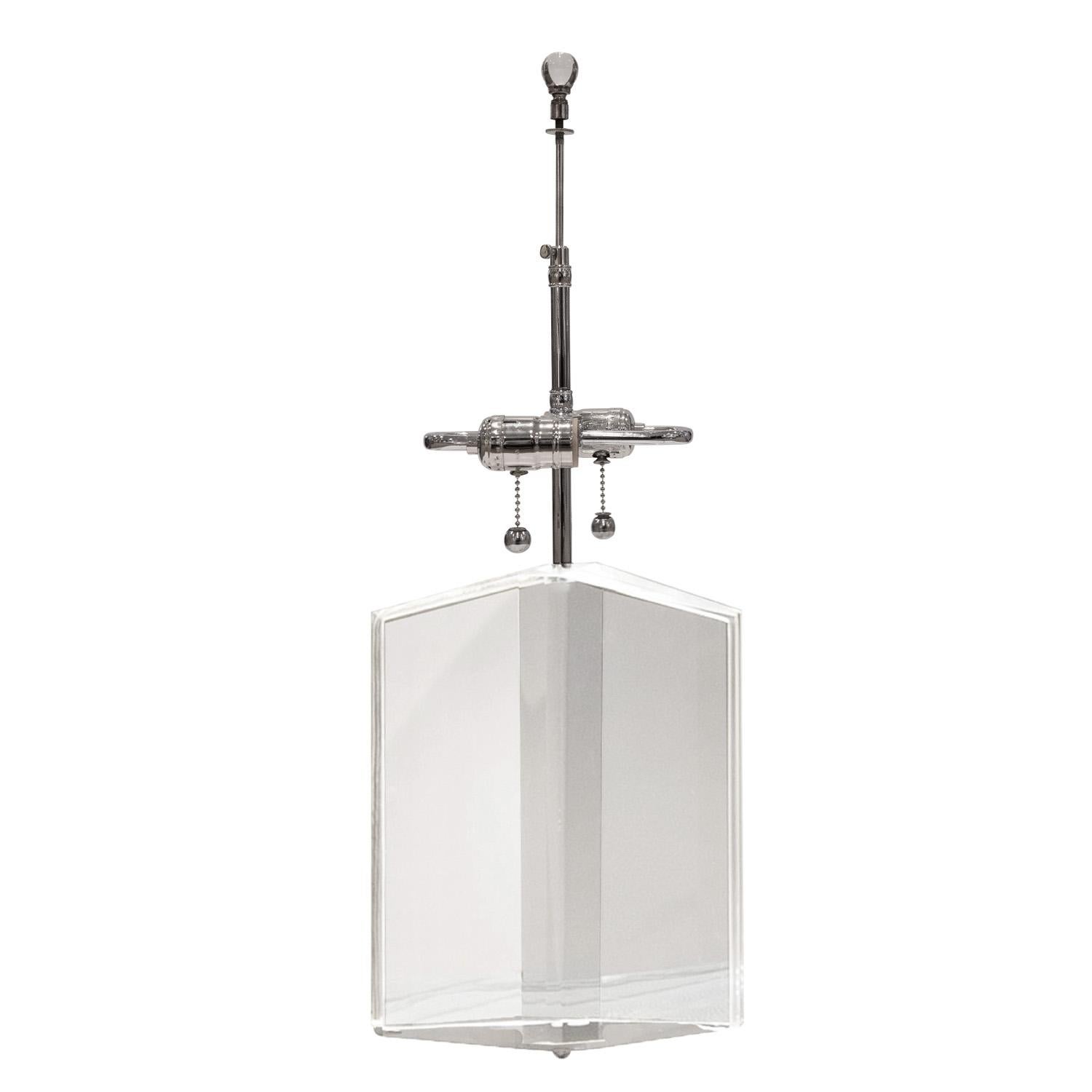 American Les Prismatiques Tapering Lucite Table Lamp with Chrome Hardware, 1970s For Sale