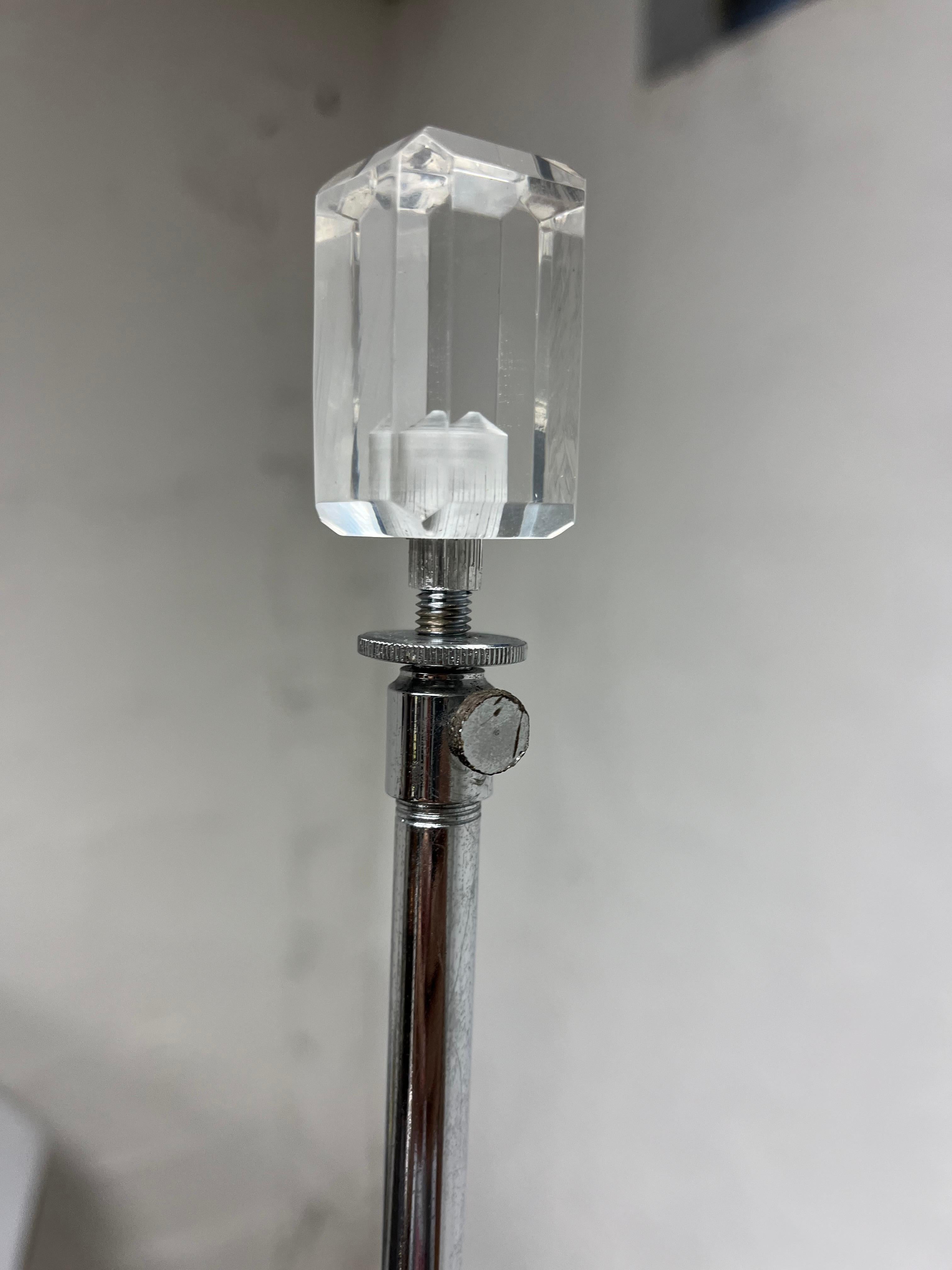 Americano Lampade da tavolo in lucite a forma di trifoglio di Les Prismatiques, metà secolo. in vendita