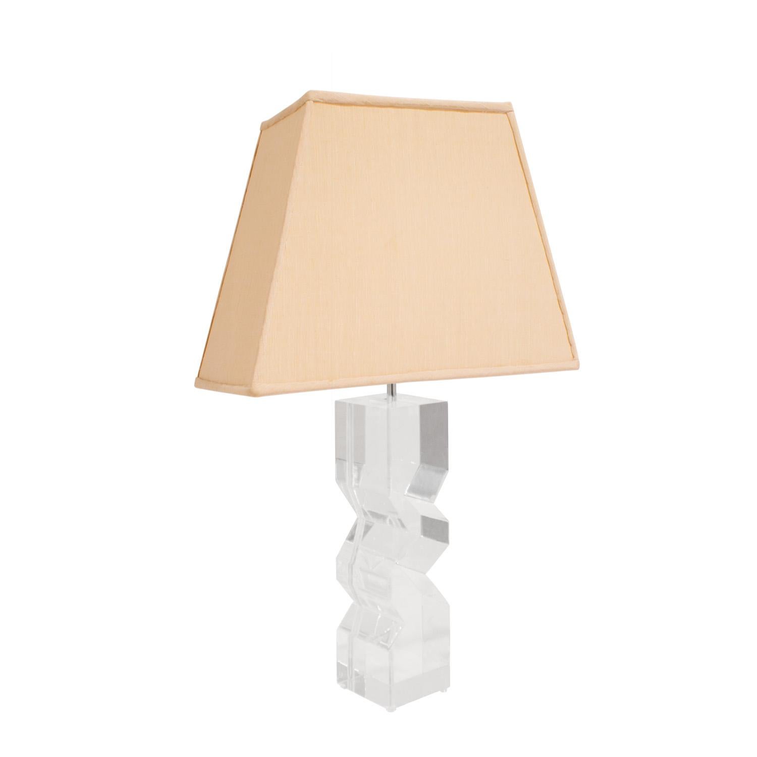 Sculptural Zig Zag Table Lamp in clear solid lucite by Les Prismatiques, American 1970's (signed 