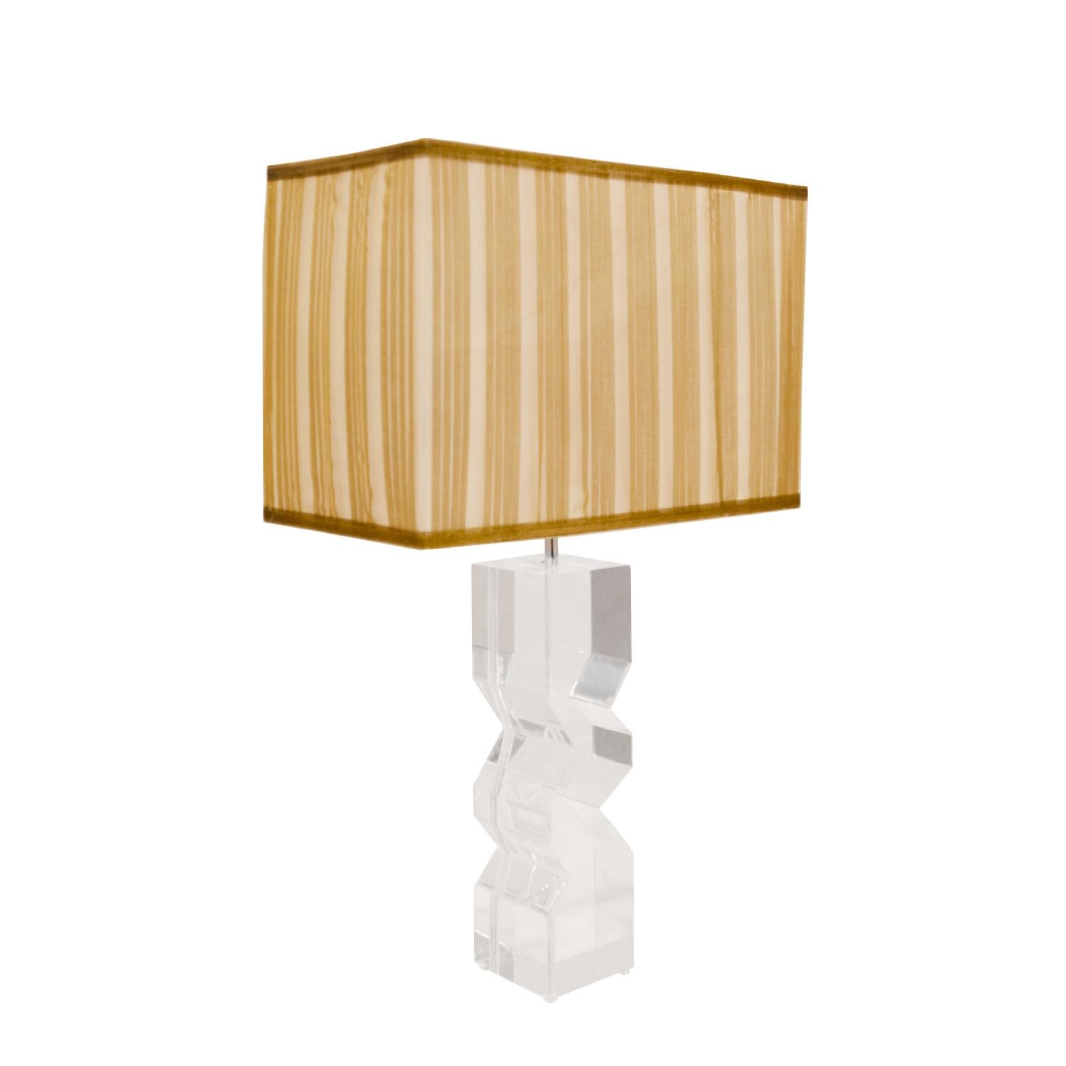 Mid-Century Modern Les Prismatiques Zig Zag Table Lamp in Solid Lucite 1970s 'Signed' For Sale