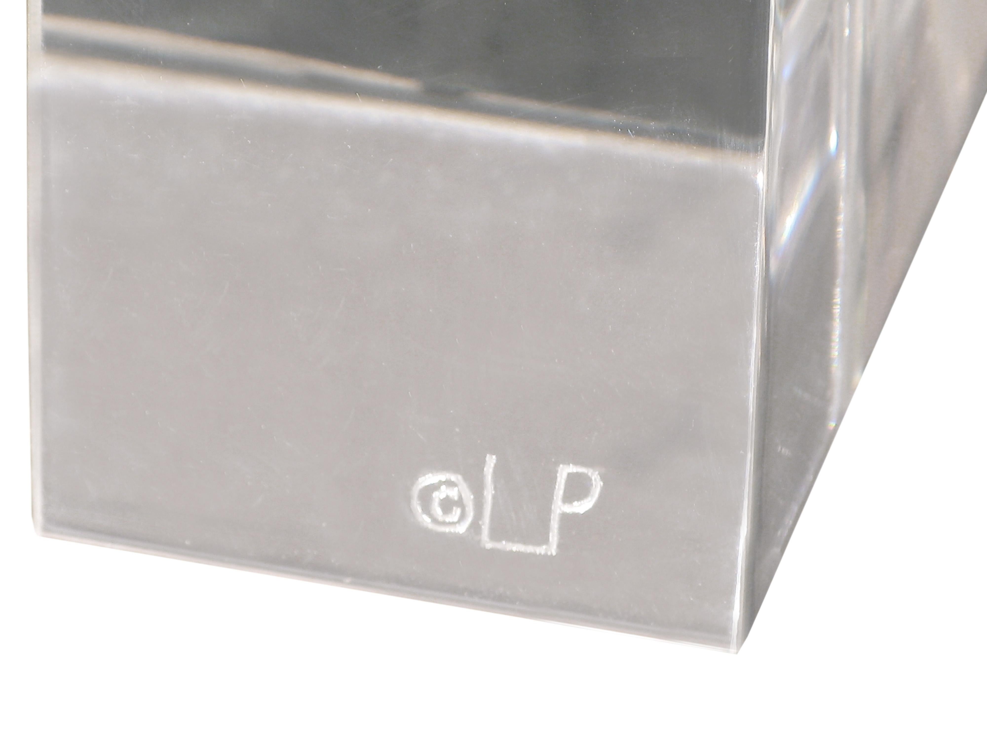 Late 20th Century Les Prismatiques Zig Zag Table Lamp in Solid Lucite 1970s (Signed) For Sale