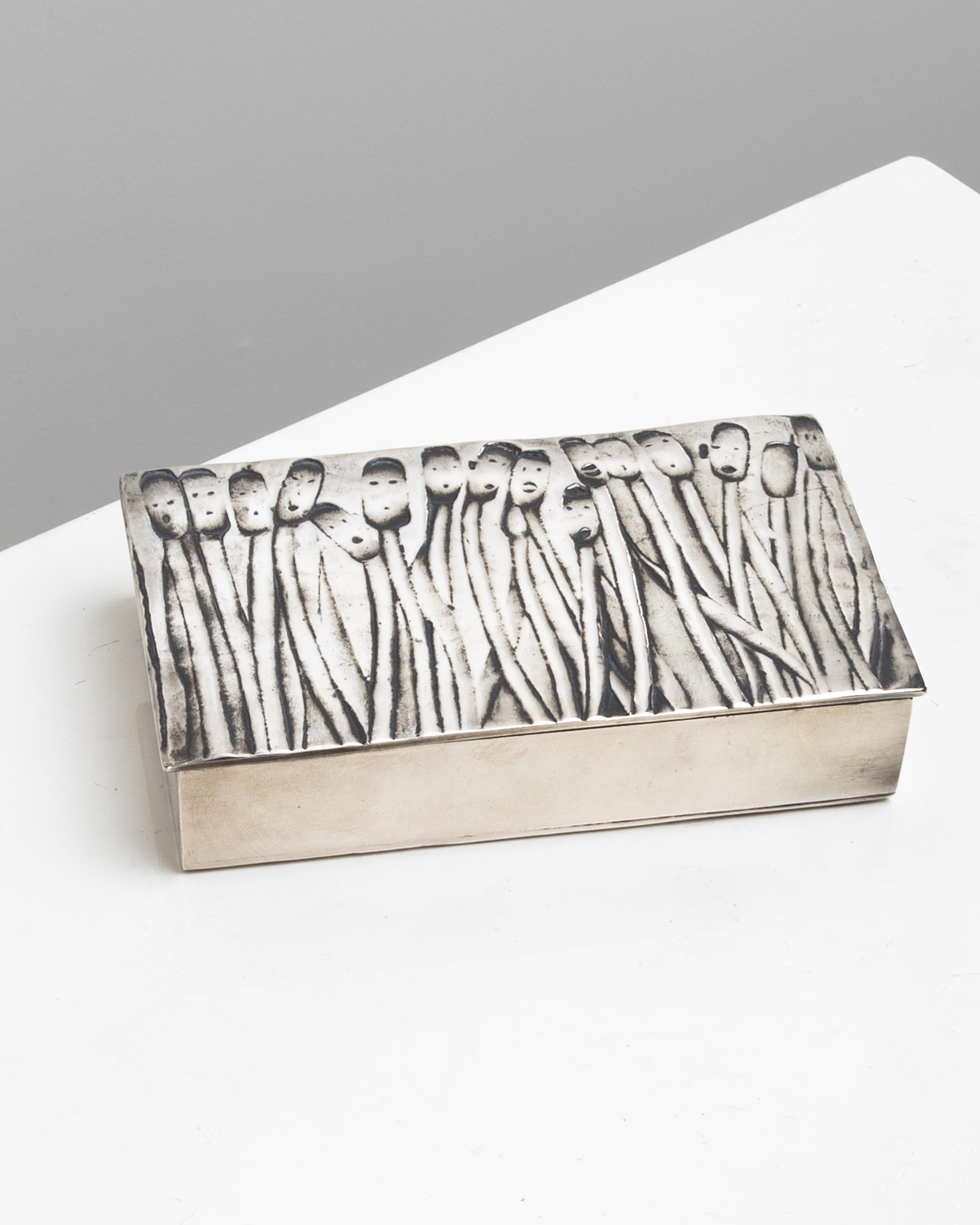 20th Century Les roseaux à visage humain by Line Vautrin, double-sided silvered bronze box For Sale