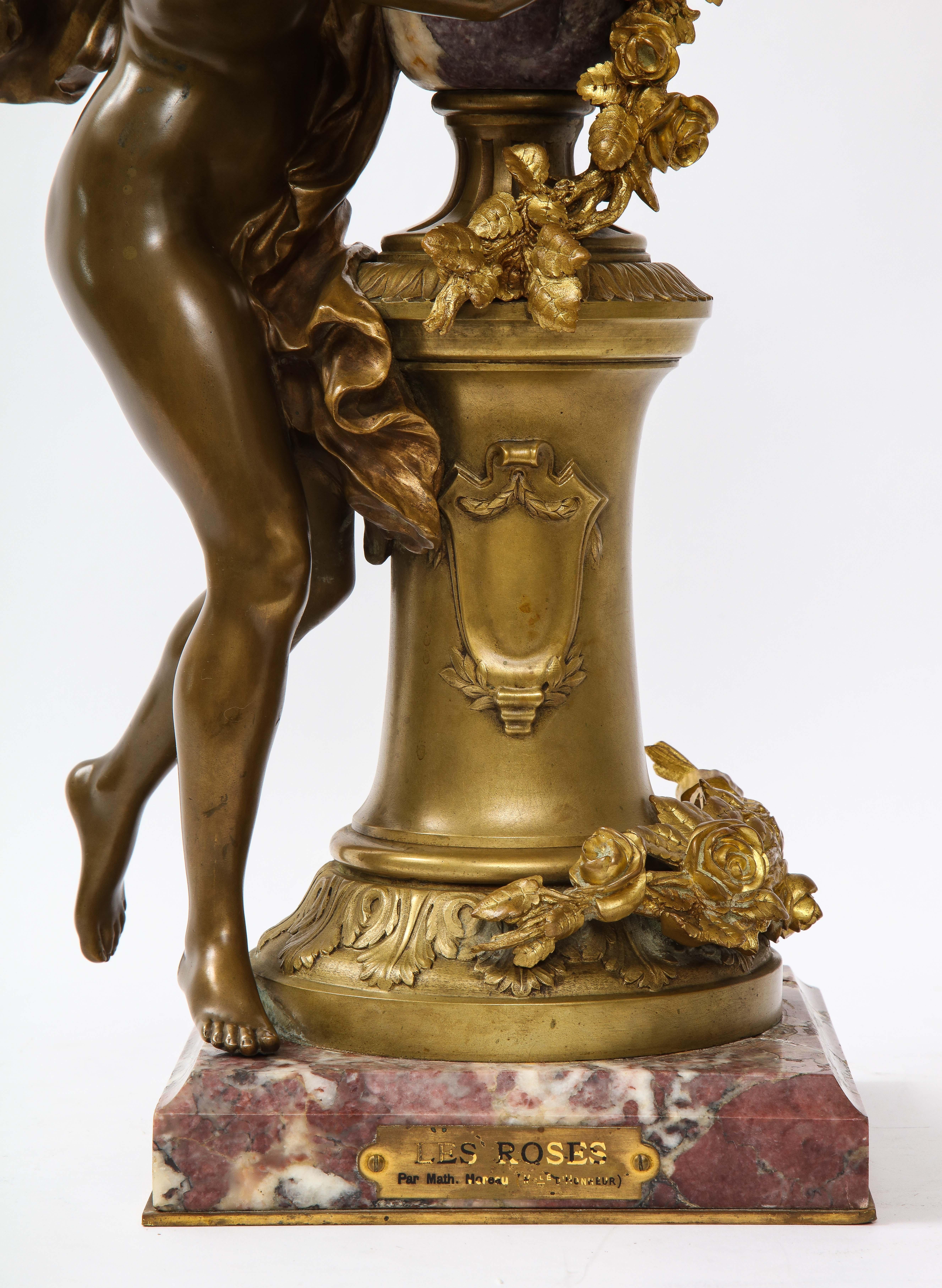 Centrotavola figurato francese in bronzo dorato e marmo 