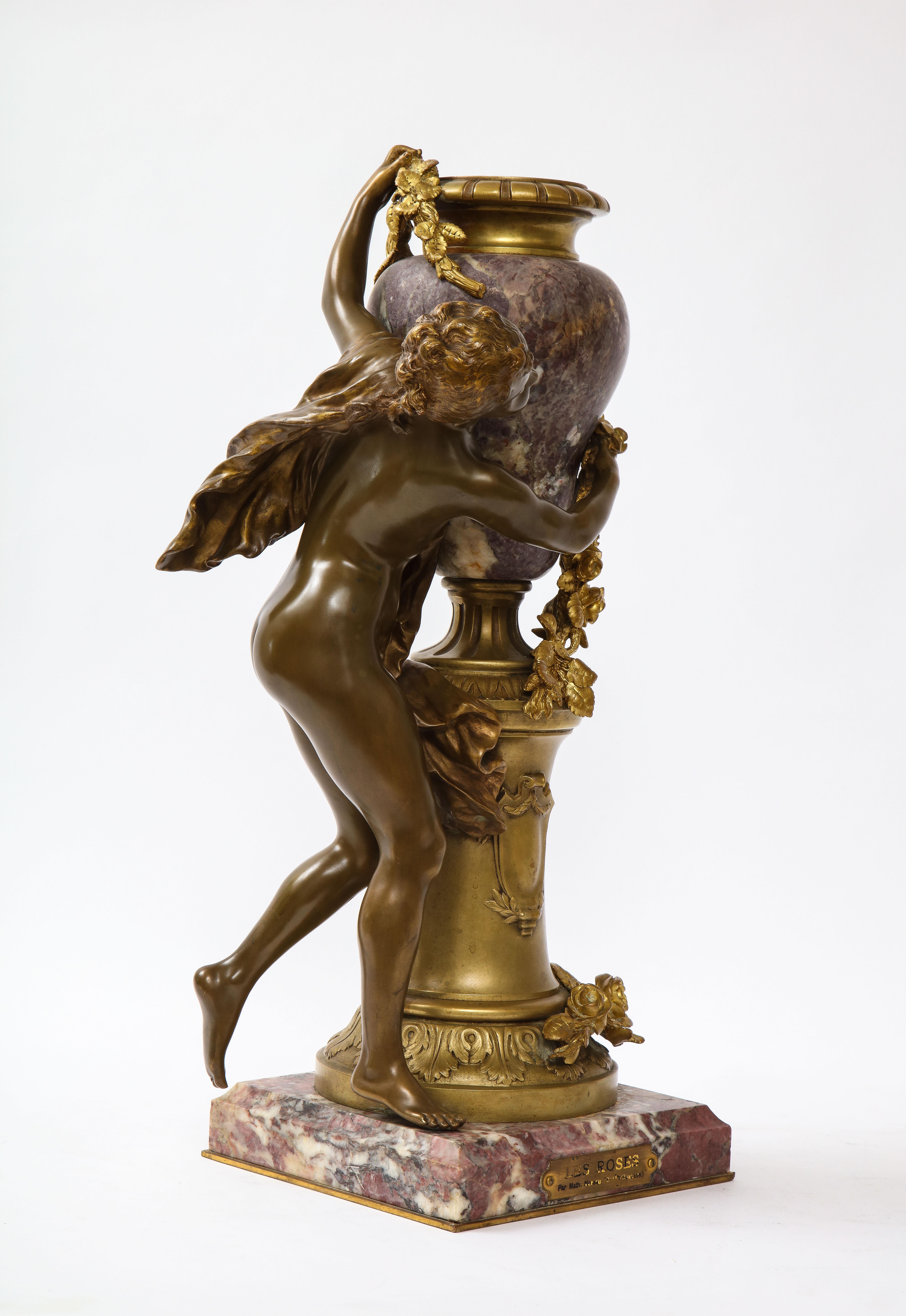 Dorato Centrotavola figurato francese in bronzo dorato e marmo 