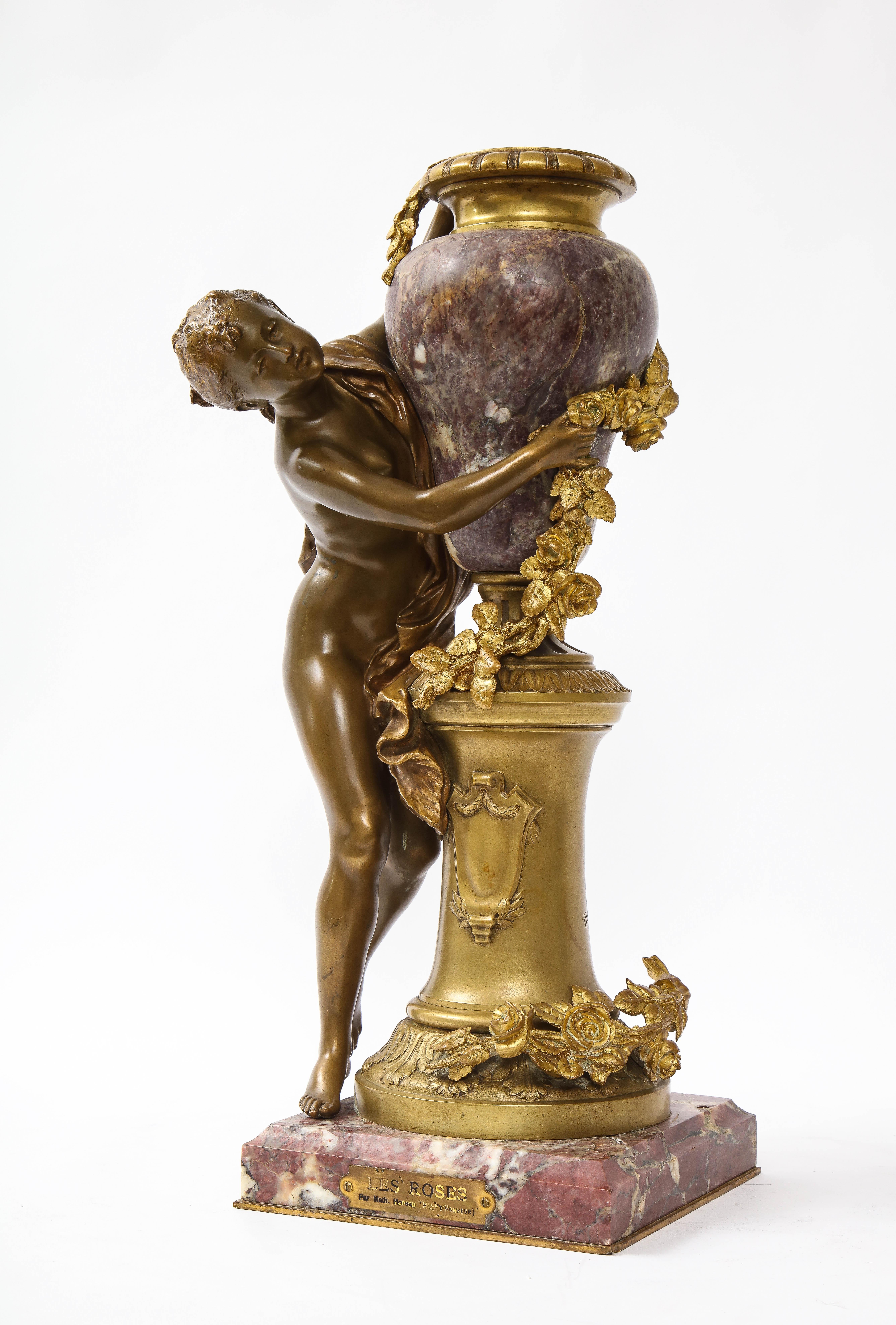 Fine XIX secolo Centrotavola figurato francese in bronzo dorato e marmo 
