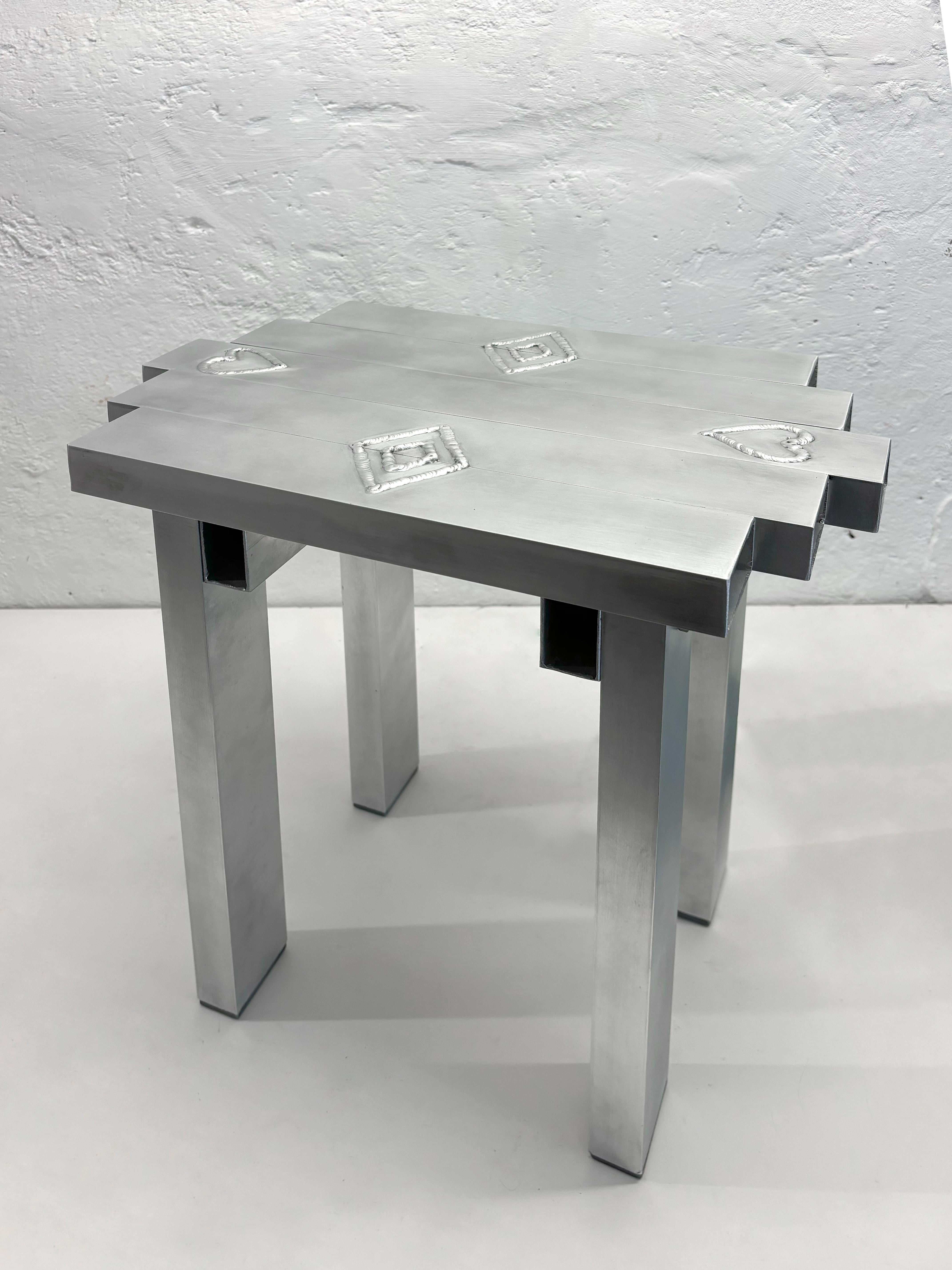 Table Les Savoyards par Mélissa Mariller Neuf - En vente à Geneve, CH