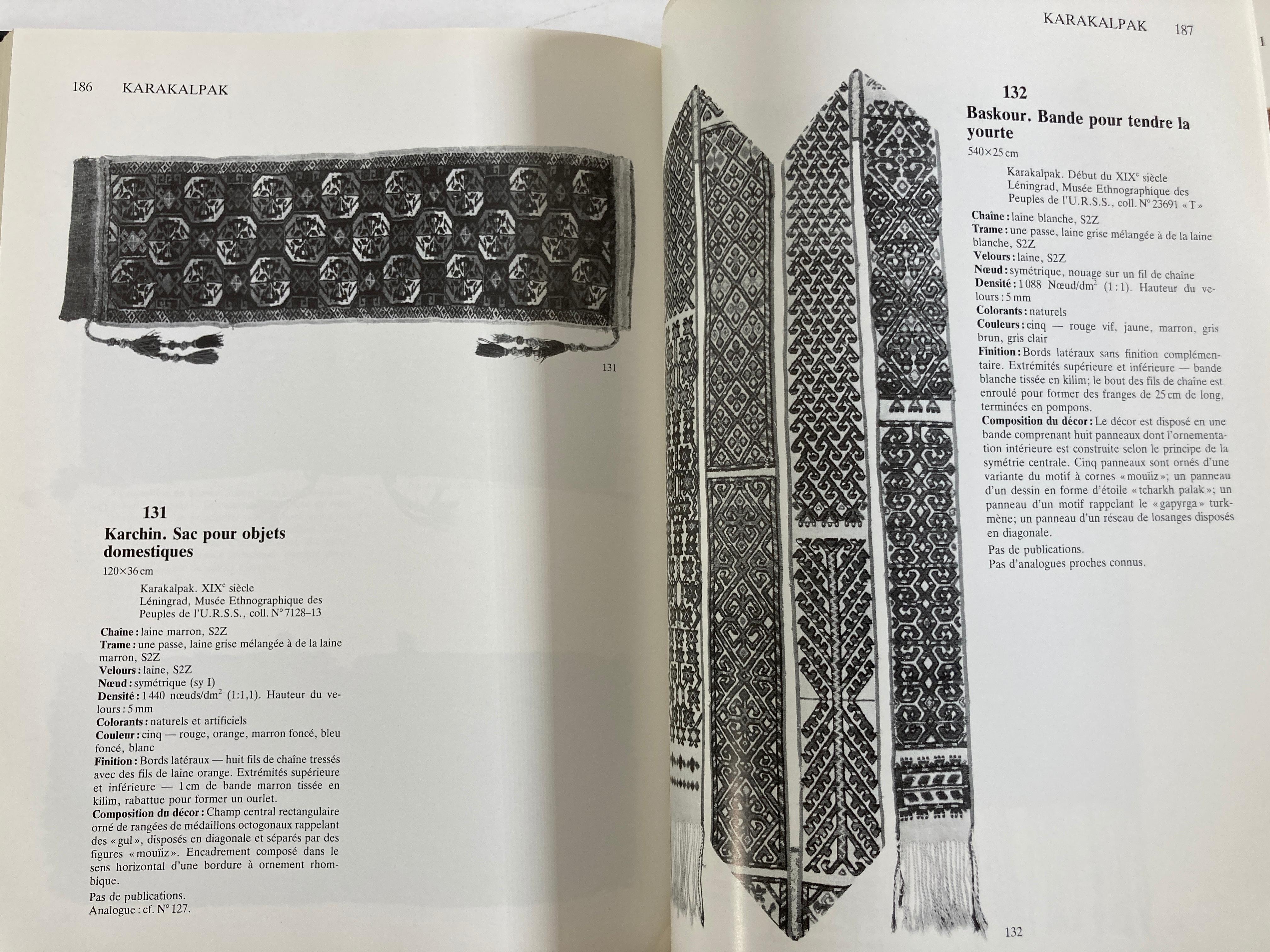 20th Century Les Tapis d'Asie Centrale et du Kazakhstan, Rugs of Kazakhstan French Text Book For Sale
