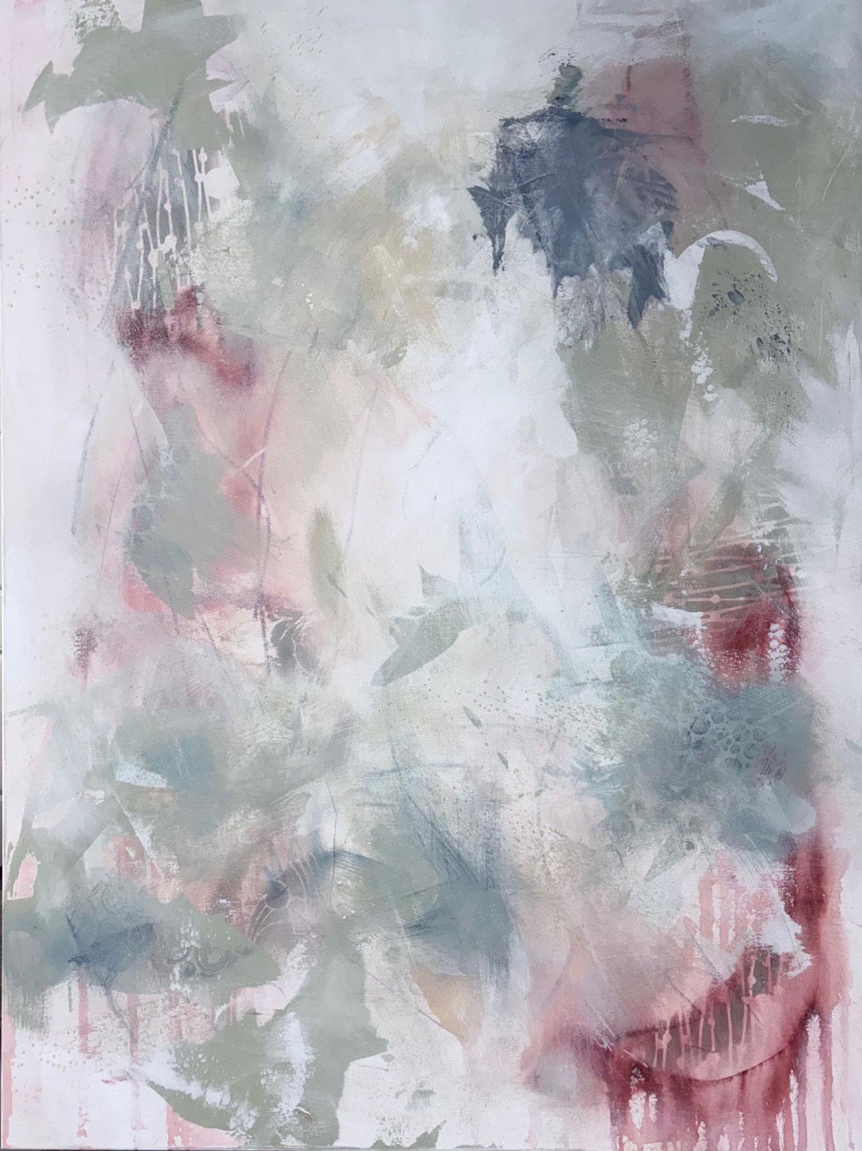 In Whispering Garden lädt Les Taylor den Betrachter in eine stille, traumhafte Landschaft ein, in der sich Farbe und Form in Atmosphäre auflösen. Weiche Schleier aus gedämpften Grüntönen, Rosatönen und rauchigen Grautönen vermischen sich und