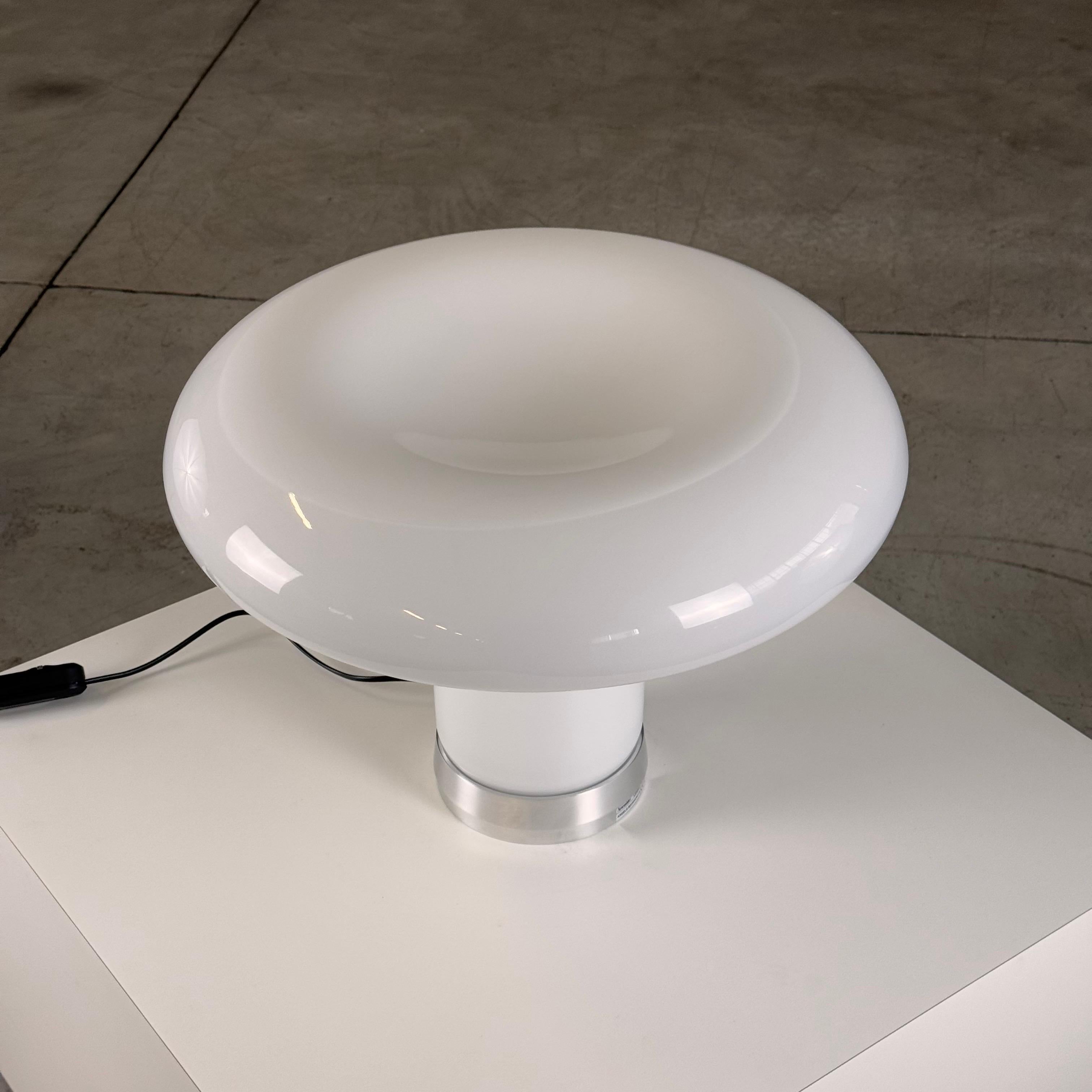 Lampe de table Lesbo d'Angelo Mangiarotti pour Artemide, 1967 Design en vente 10