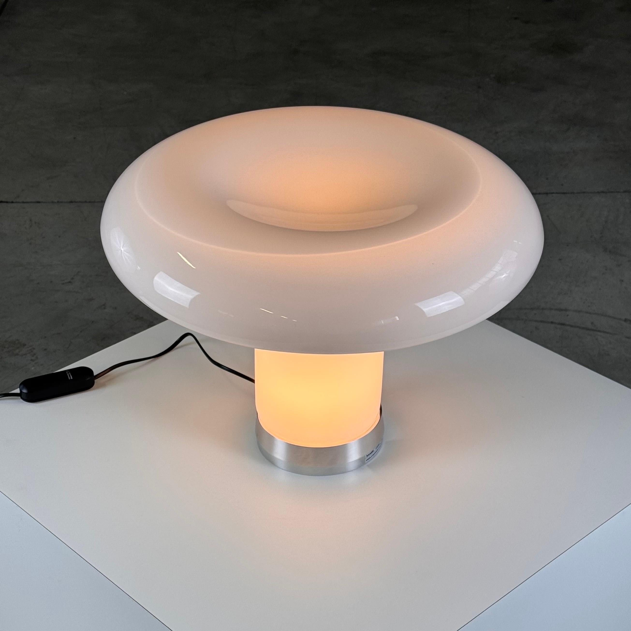 Milieu du XXe siècle Lampe de table Lesbo d'Angelo Mangiarotti pour Artemide, 1967 Design en vente