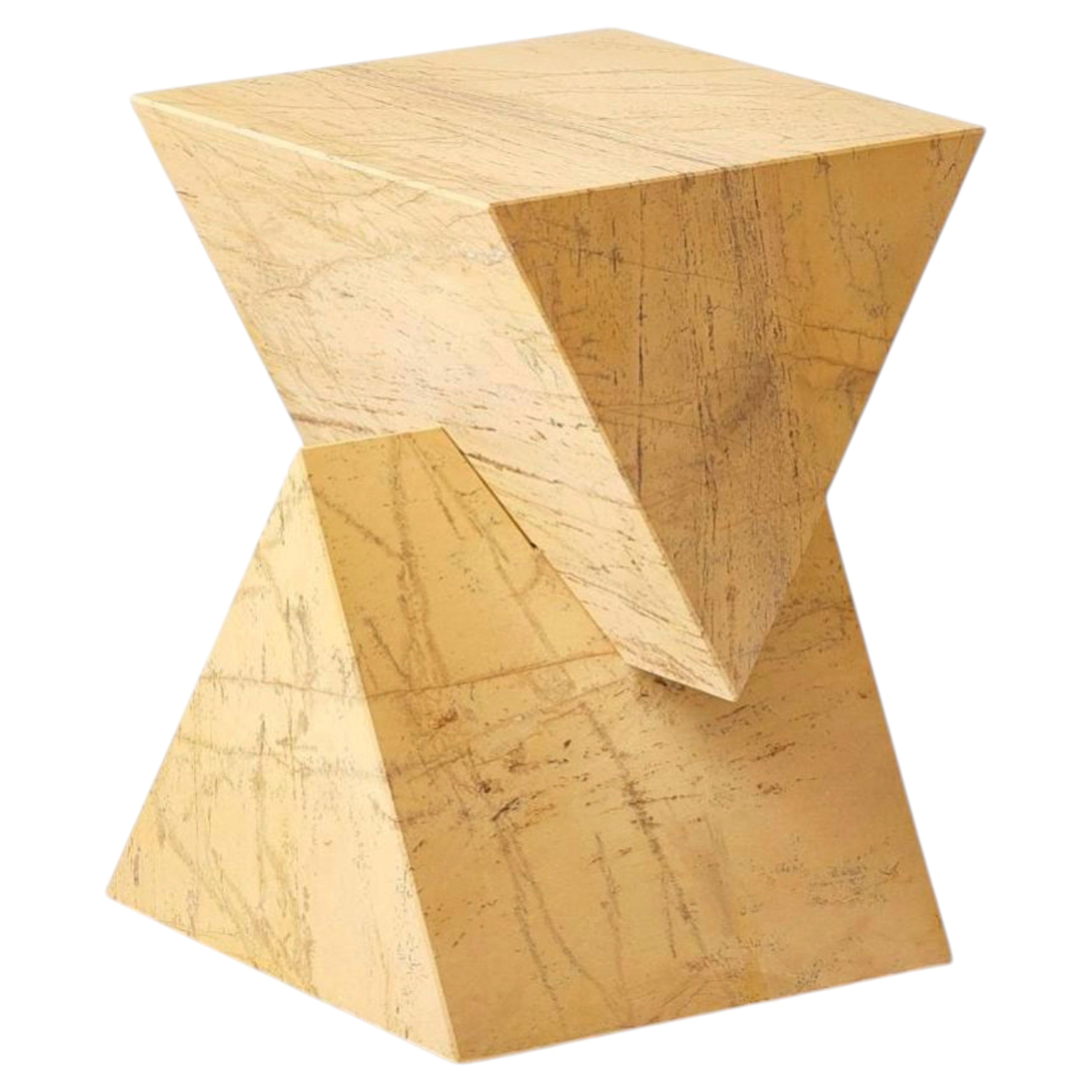 Table d'appoint en marbre jaune "Lesbos" par Josep Vila Capdevila