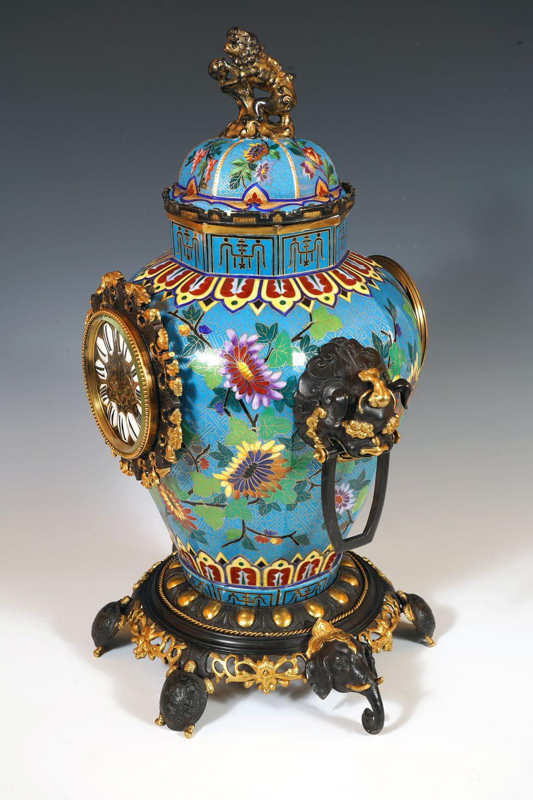 Chinoiserie L'Escalier de Cristal, Oriental Clock, France, circa 1890 For Sale