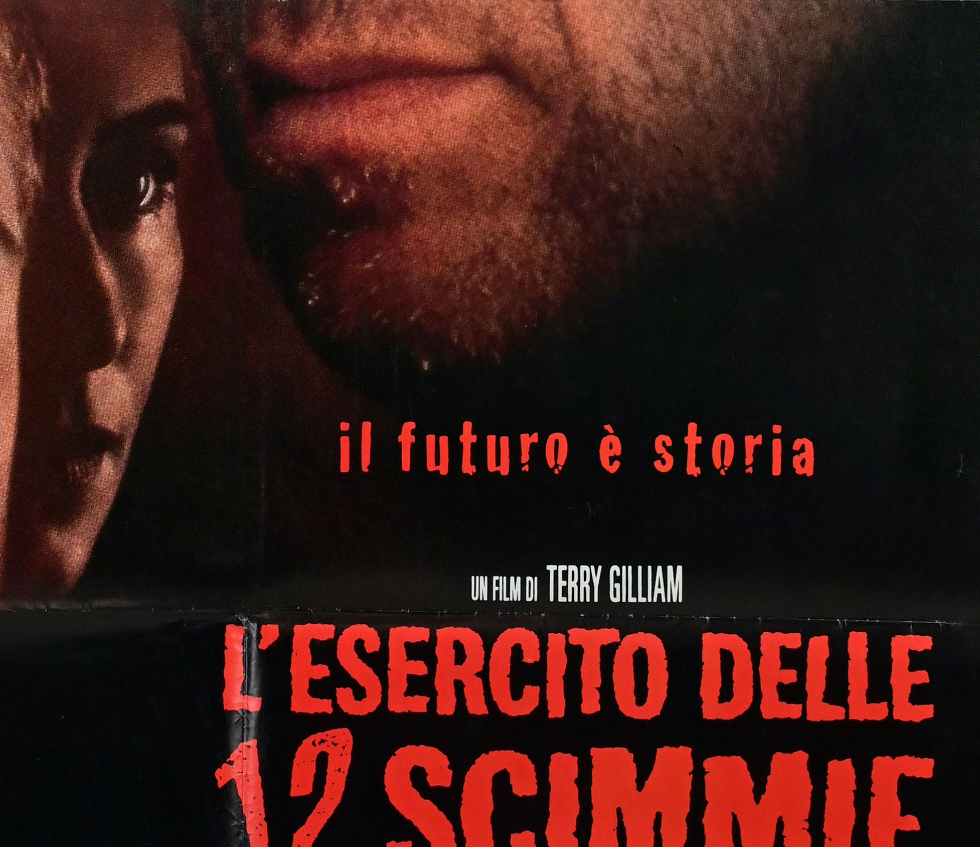 Italiano 2-Fogli (39 × 55 pollici), Universale.
Diretto da Terry Gilliam, con Bruce Willis, Madeleine Stowe, Brad Pitt. Un'intensa opera fotografica con immagini distopiche e un titolo in grassetto rosso. Piegato. Condit: A-, colori eccellenti,