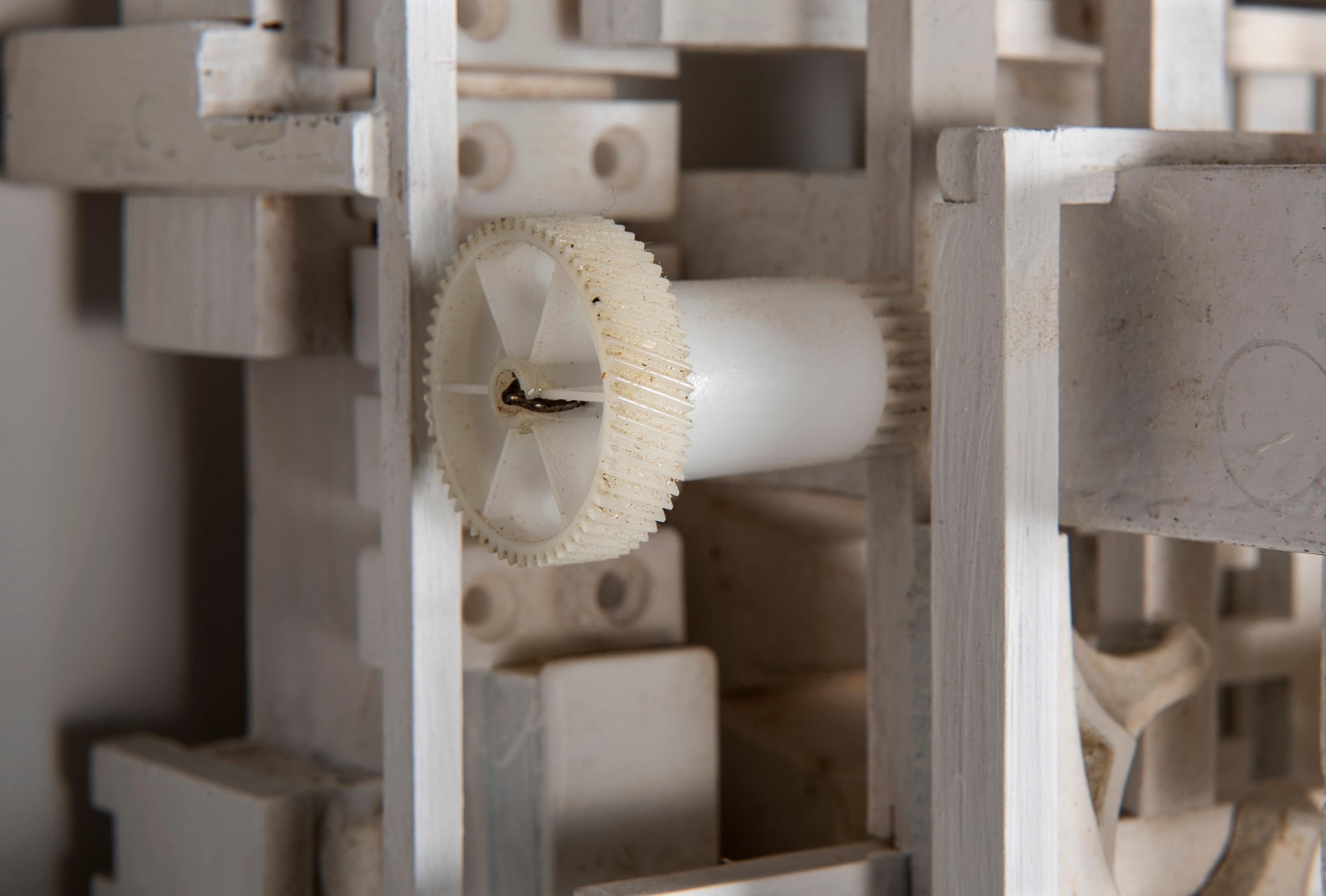 High Density par Lesley Hille - Sculpture contemporaine en bois de récupération en vente 9