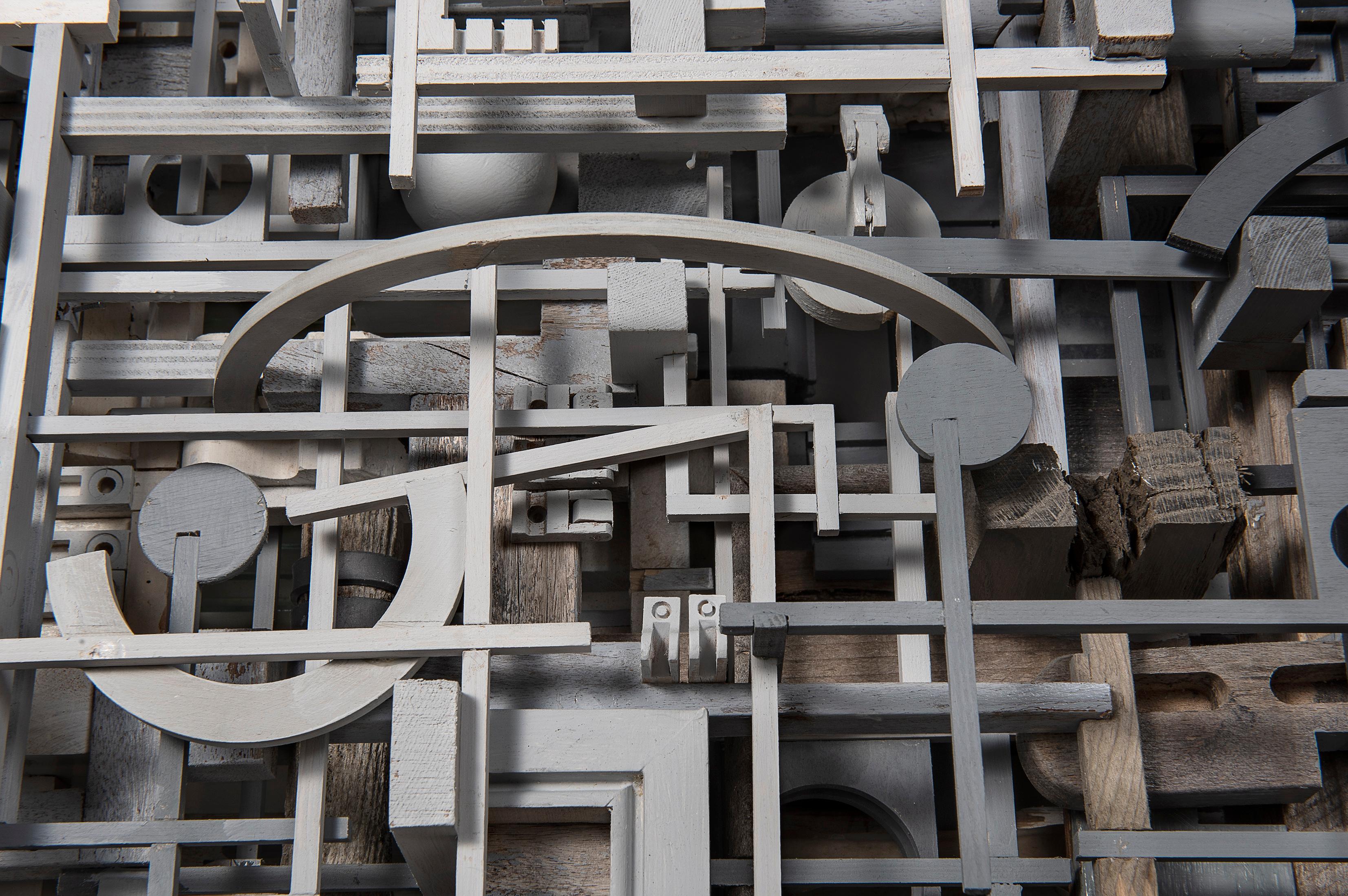 High Density par Lesley Hille - Sculpture contemporaine en bois de récupération en vente 1