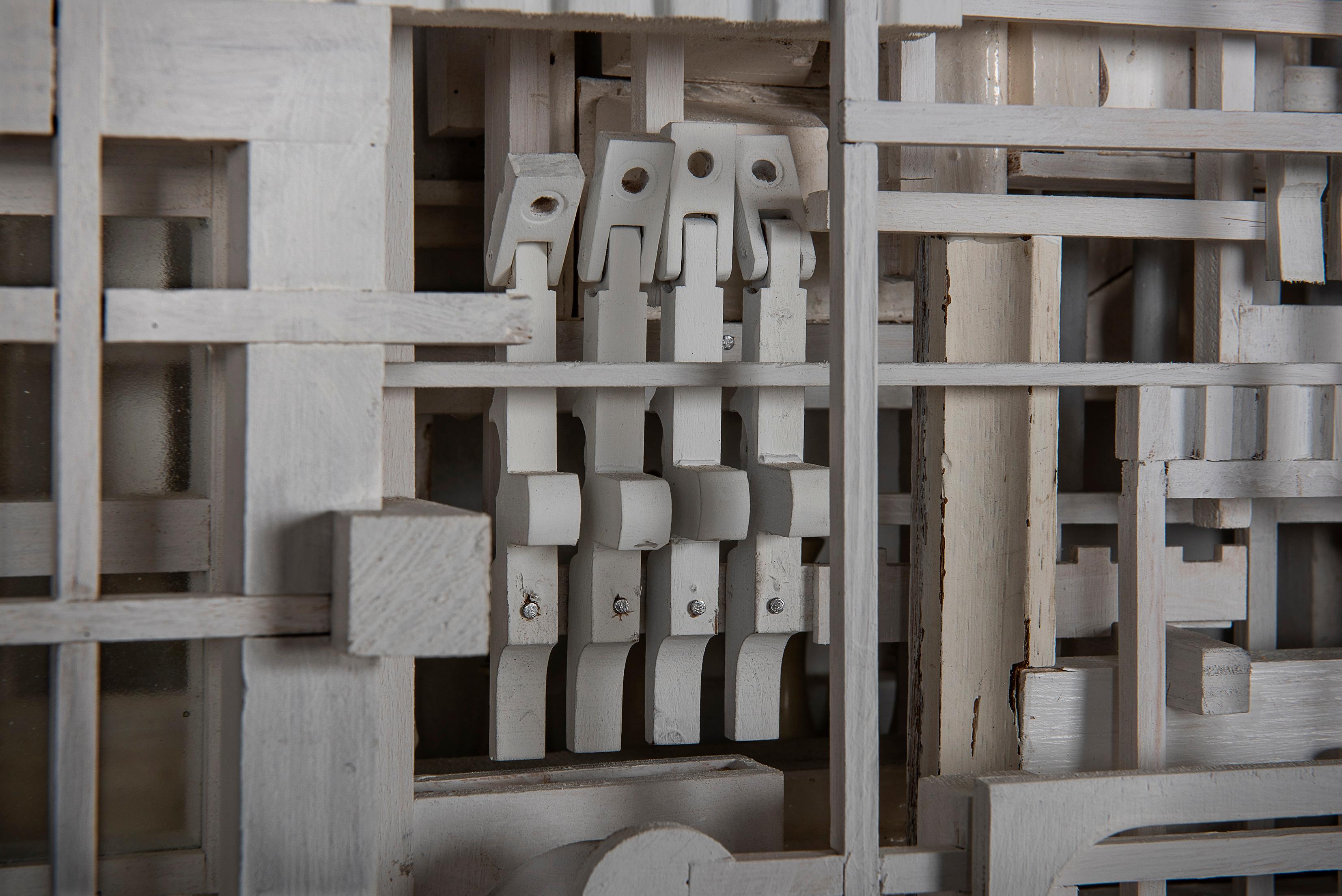 High Density par Lesley Hille - Sculpture contemporaine en bois de récupération en vente 4