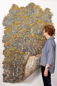 Forest Sanctuary von Lesley Richmond, 2022, Wand-Hängeskulptur in Mischtechnik