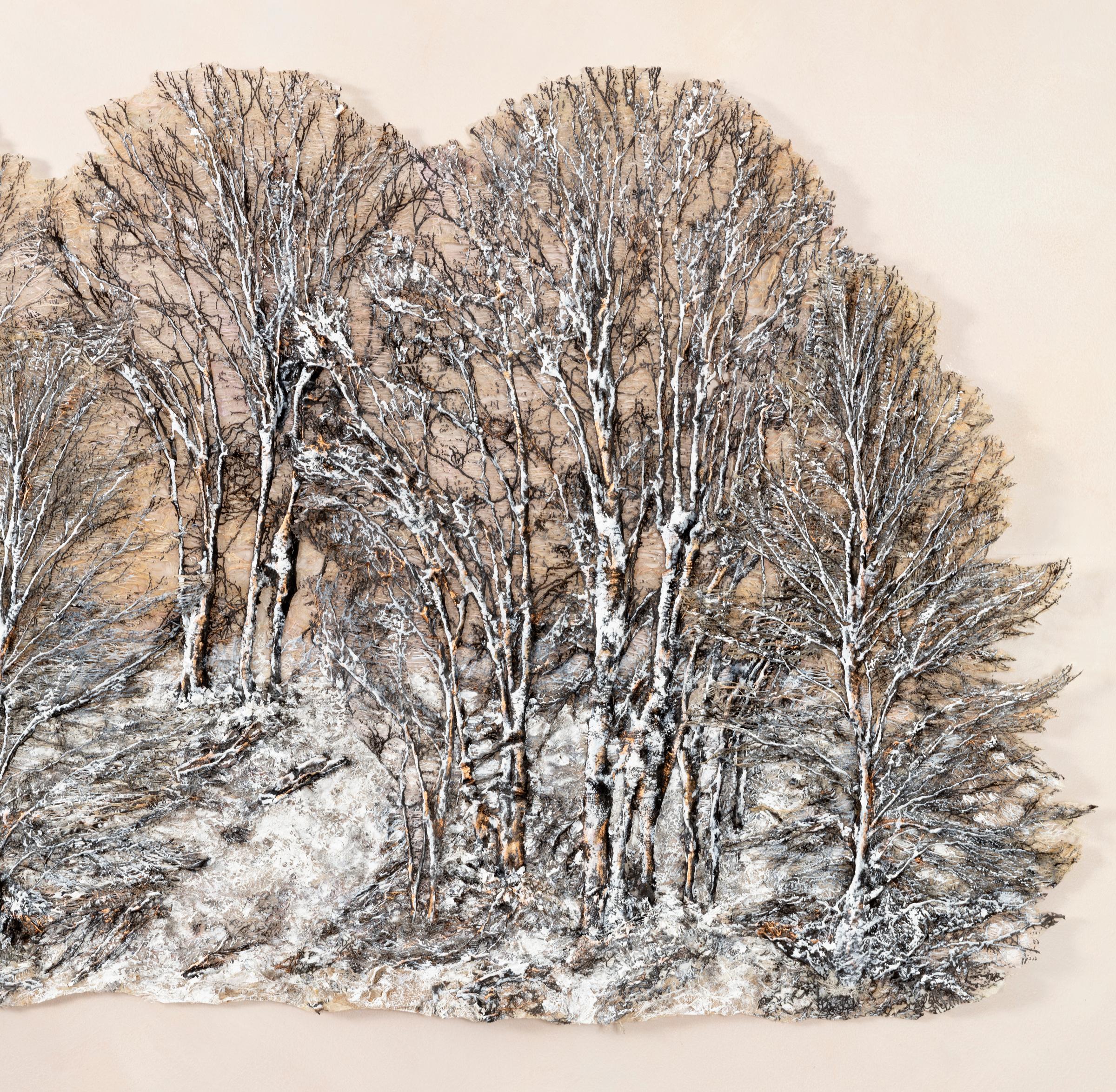 « Winter Light Dawn », contemporain, techniques mixtes, textile, sculpture murale  - Contemporain Sculpture par Lesley Richmond