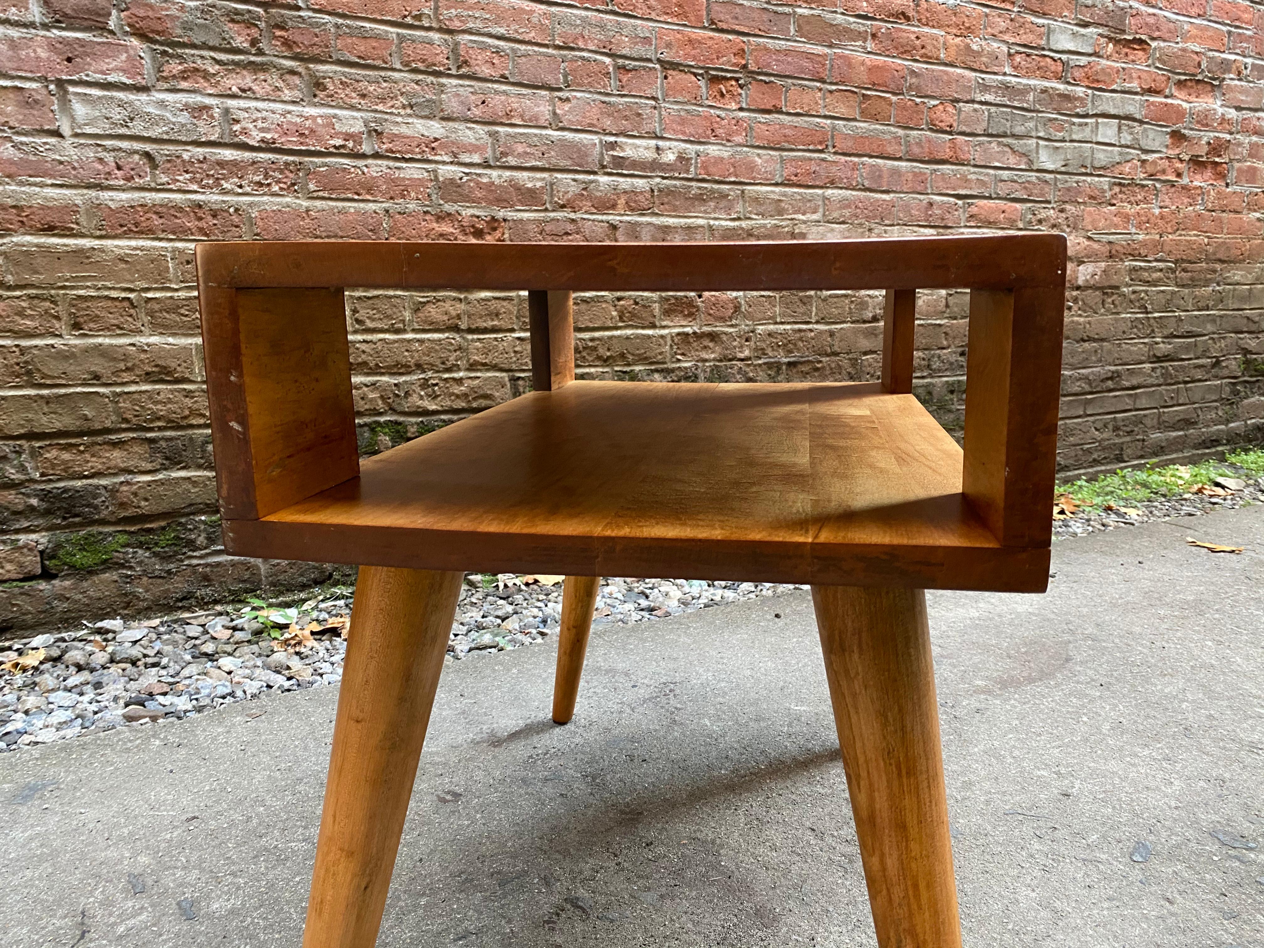 Mid-Century Modern Leslie Diamond Conant Ball Modernmates End Table