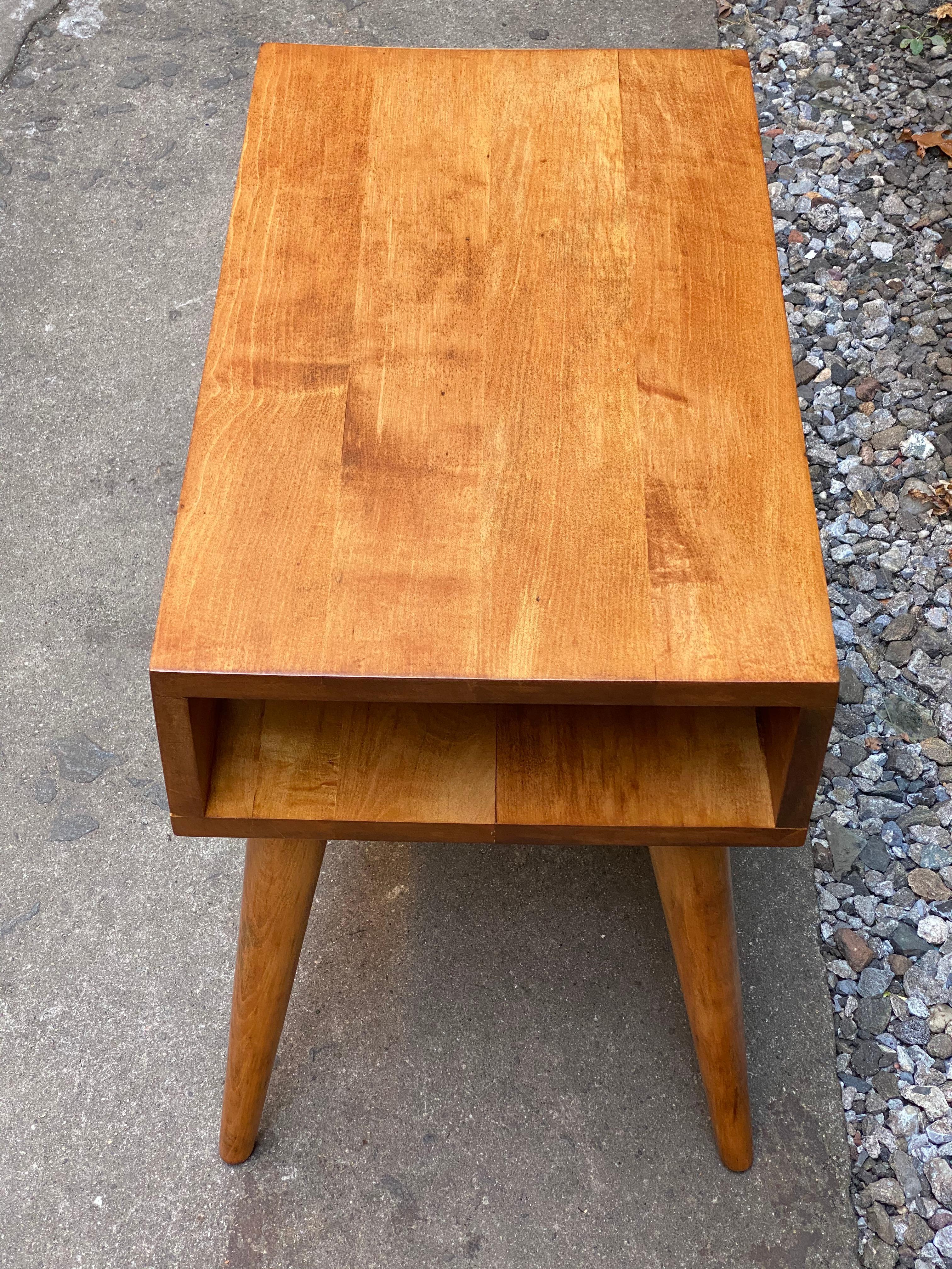 Mid-20th Century Leslie Diamond Conant Ball Modernmates End Table