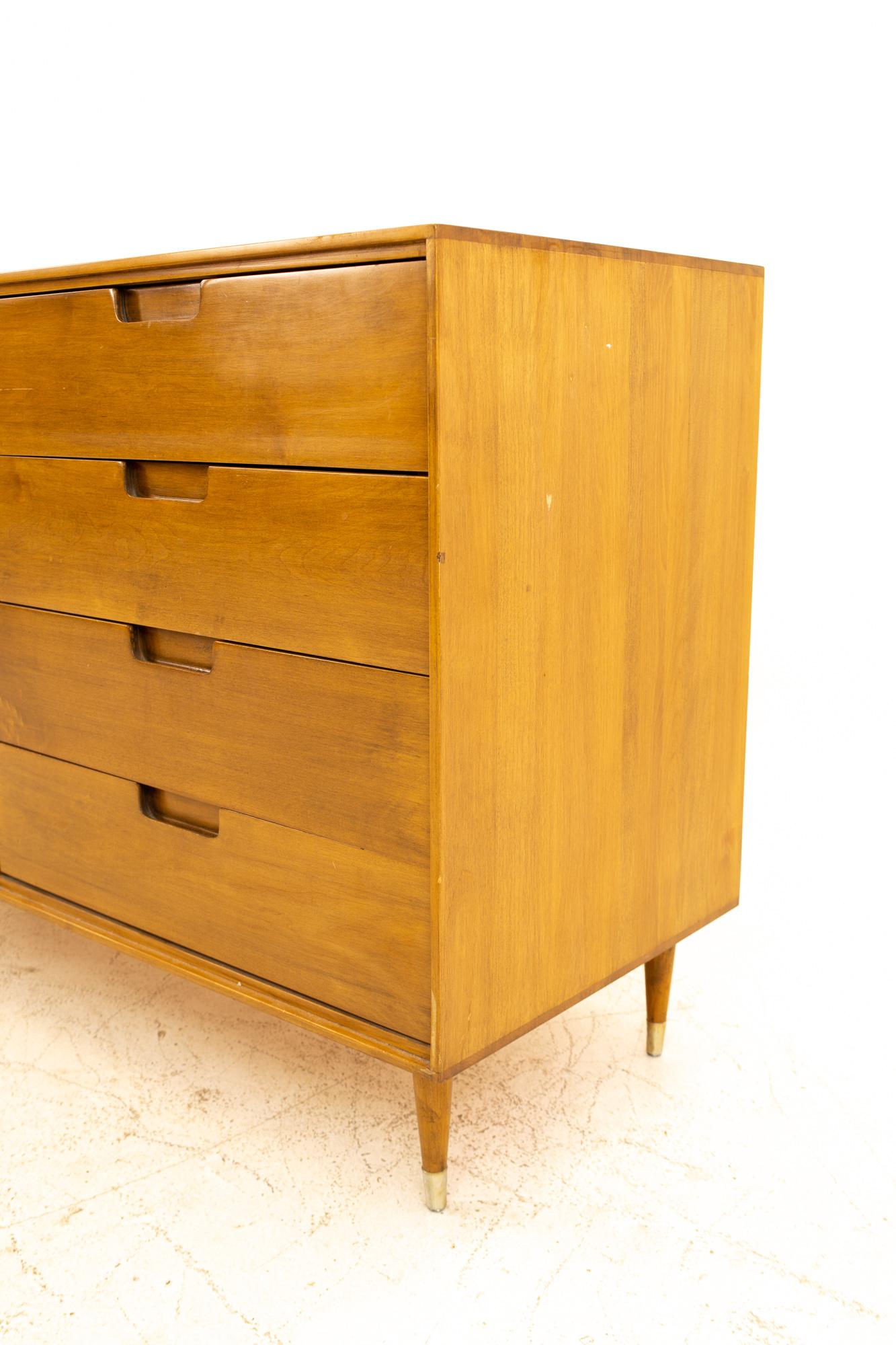 Leslie Diamond for Conant Ball Style Mid Century 8 Drawer Blonde Dresser In Good Condition In Countryside, IL