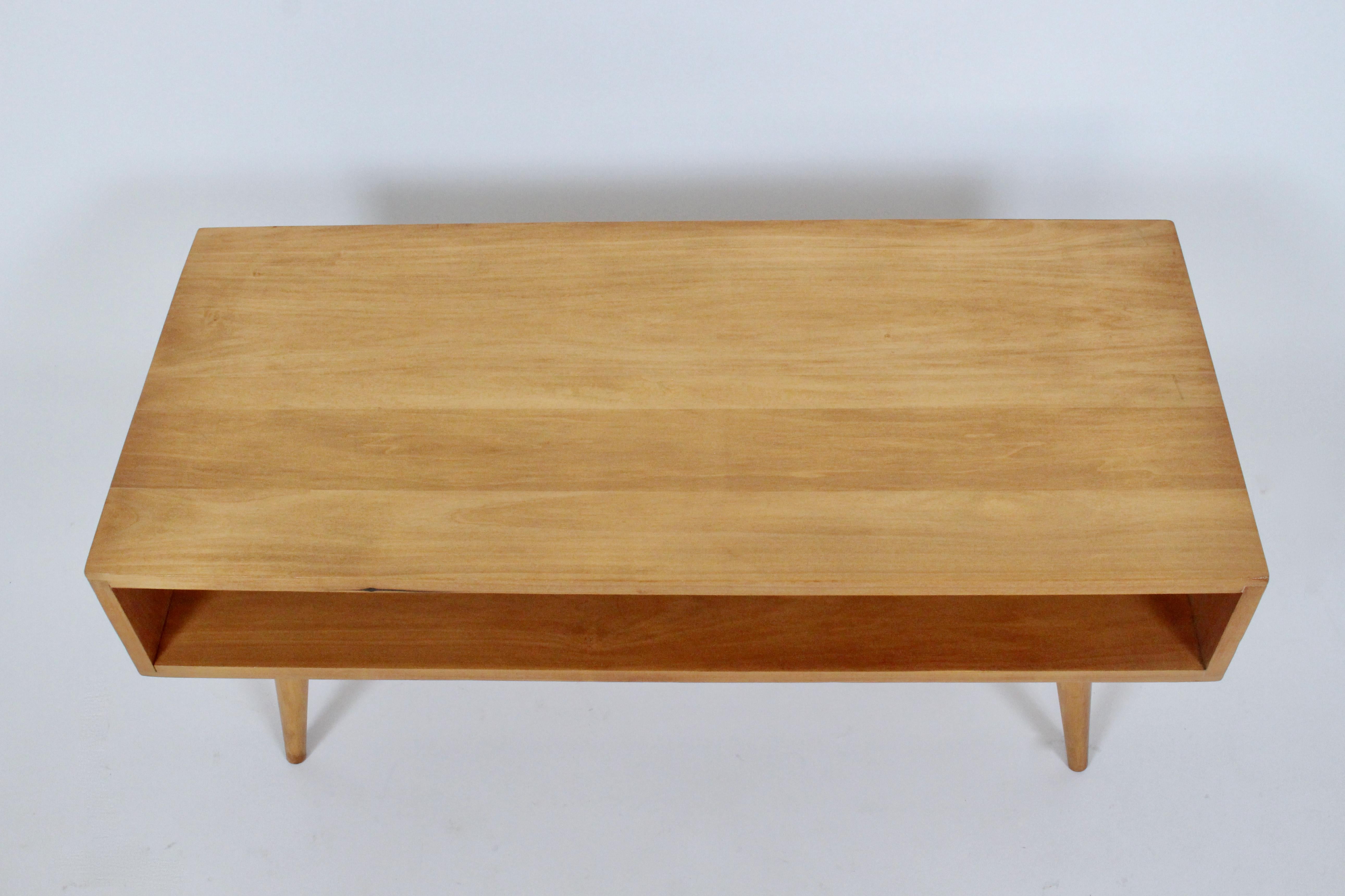 Leslie Diamond for Conant Ball Two Tier Maple Coffee Table, Circa 1960 For Sale 1