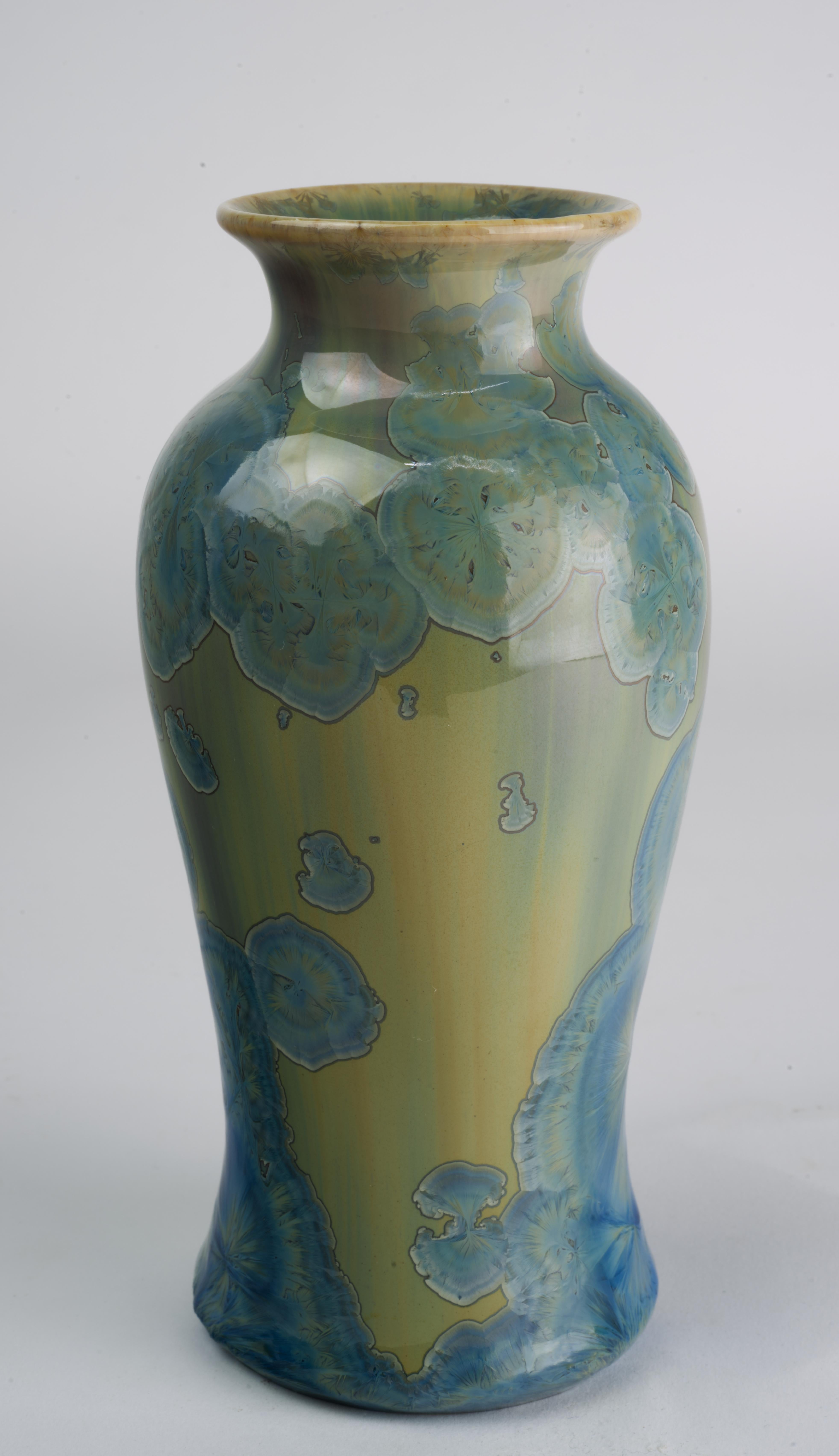 Américain Vase à glaçure cristalline Leslie Ehrlich signé Art Pottery  en vente