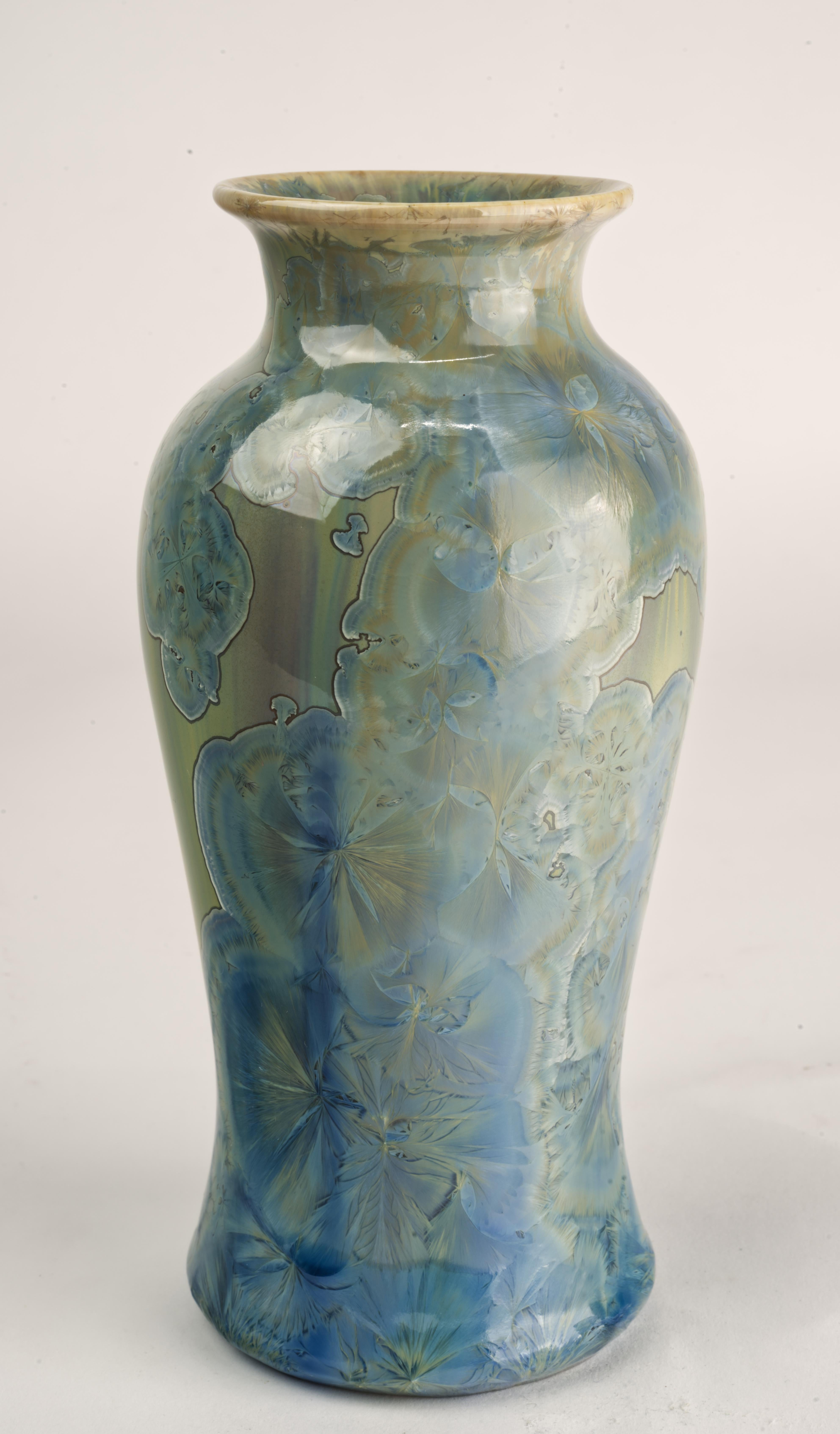 Vase à glaçure cristalline Leslie Ehrlich signé Art Pottery  Bon état - En vente à Clifton Springs, NY